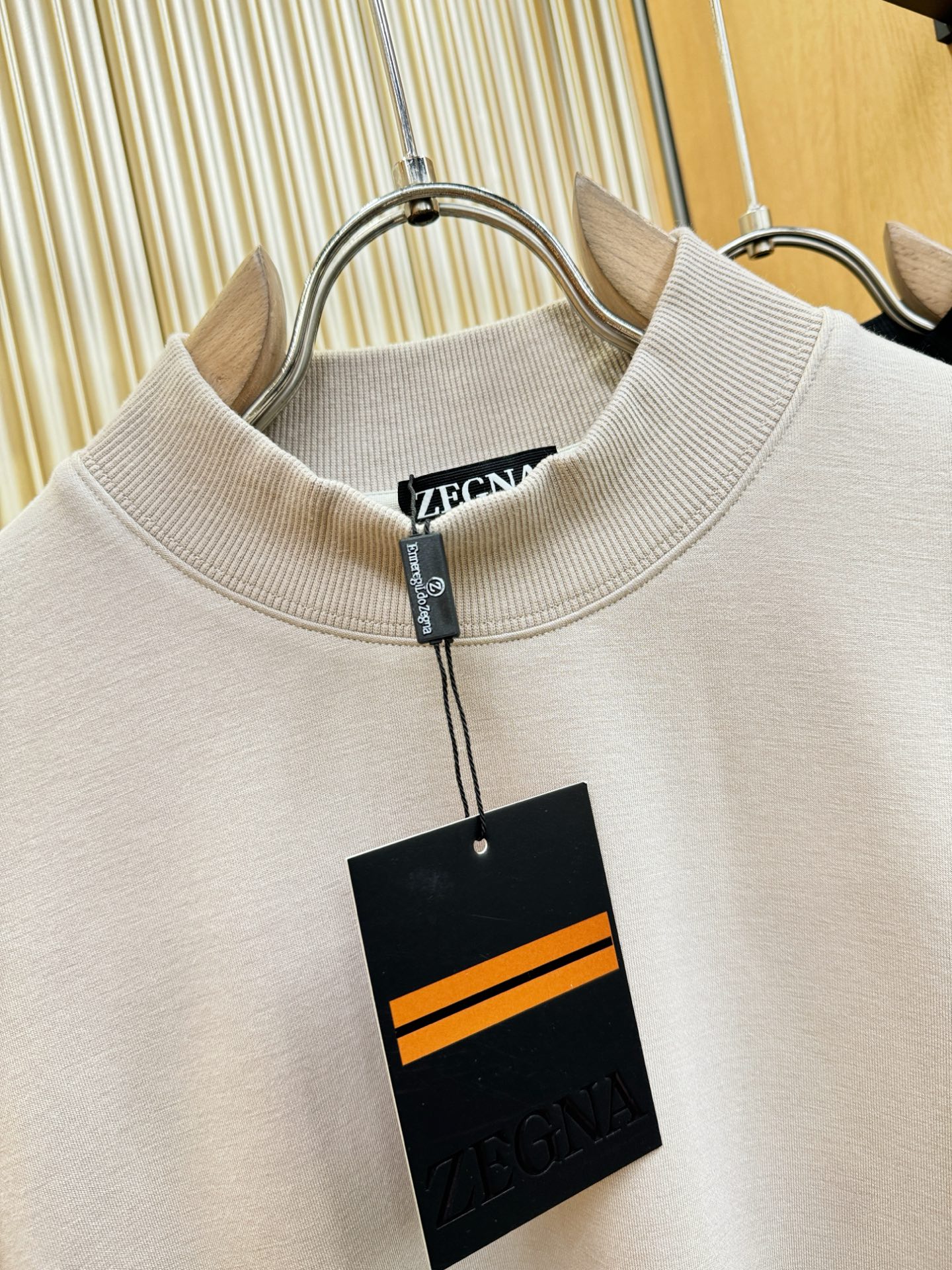 Ermenegildo Zeg*a杰*亚 2025ss秋冬新品 加绒长袖上衣，经典Logo设计，百搭款 