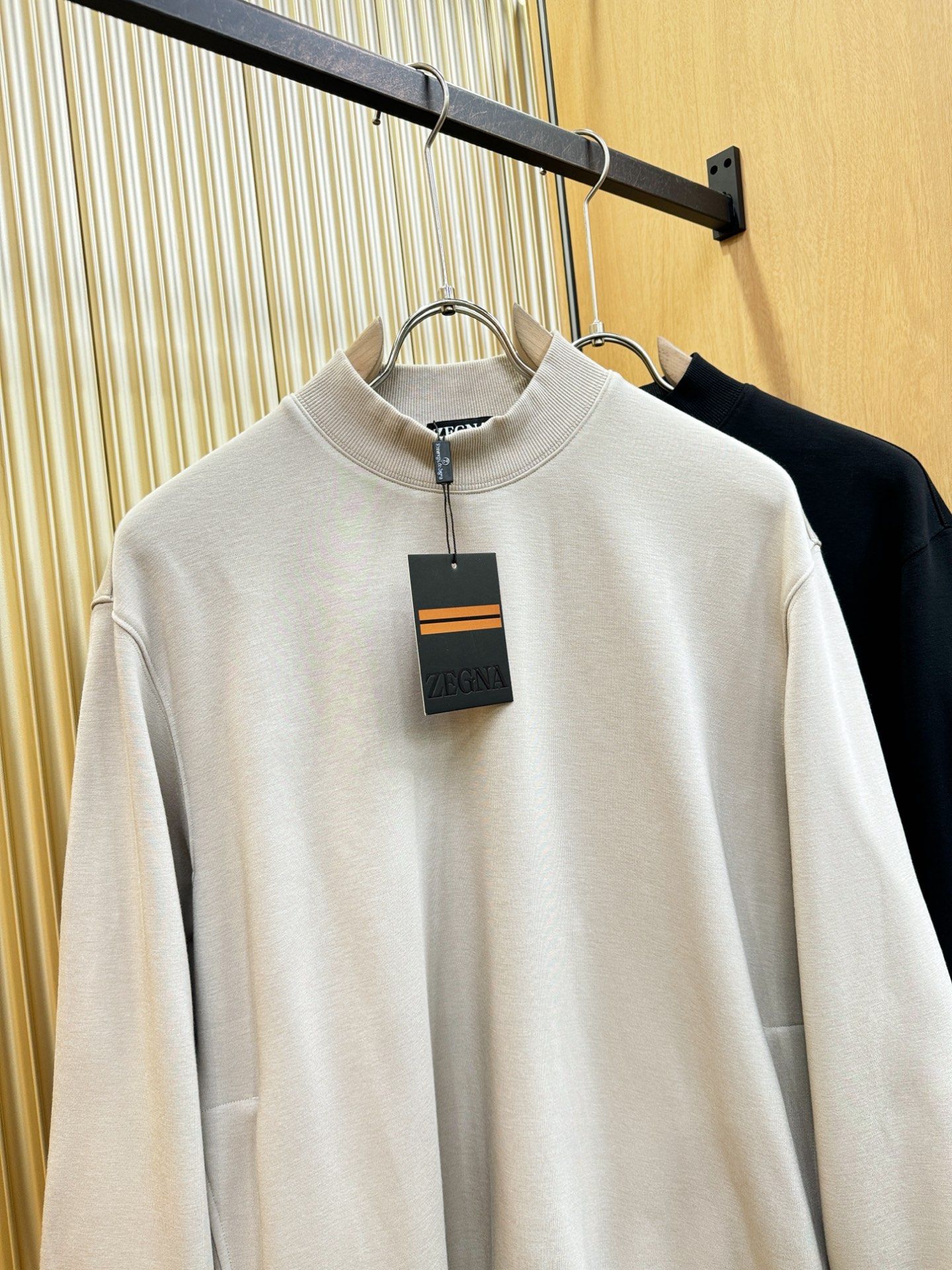 Ermenegildo Zeg*a杰*亚 2025ss秋冬新品 加绒长袖上衣，经典Logo设计，百搭款 