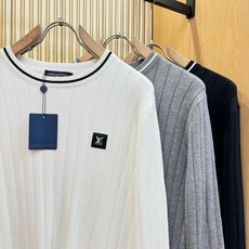 LV路易威登 2025新款毛衣,胸前logo设计!贸易公司渠道稀出,同步官网发售!秋冬系列经典设计!此款 LV路易威登 2025新款毛衣,胸前logo设计!贸易公司渠道稀出,同步官网发售!秋冬系列经典设计!此款