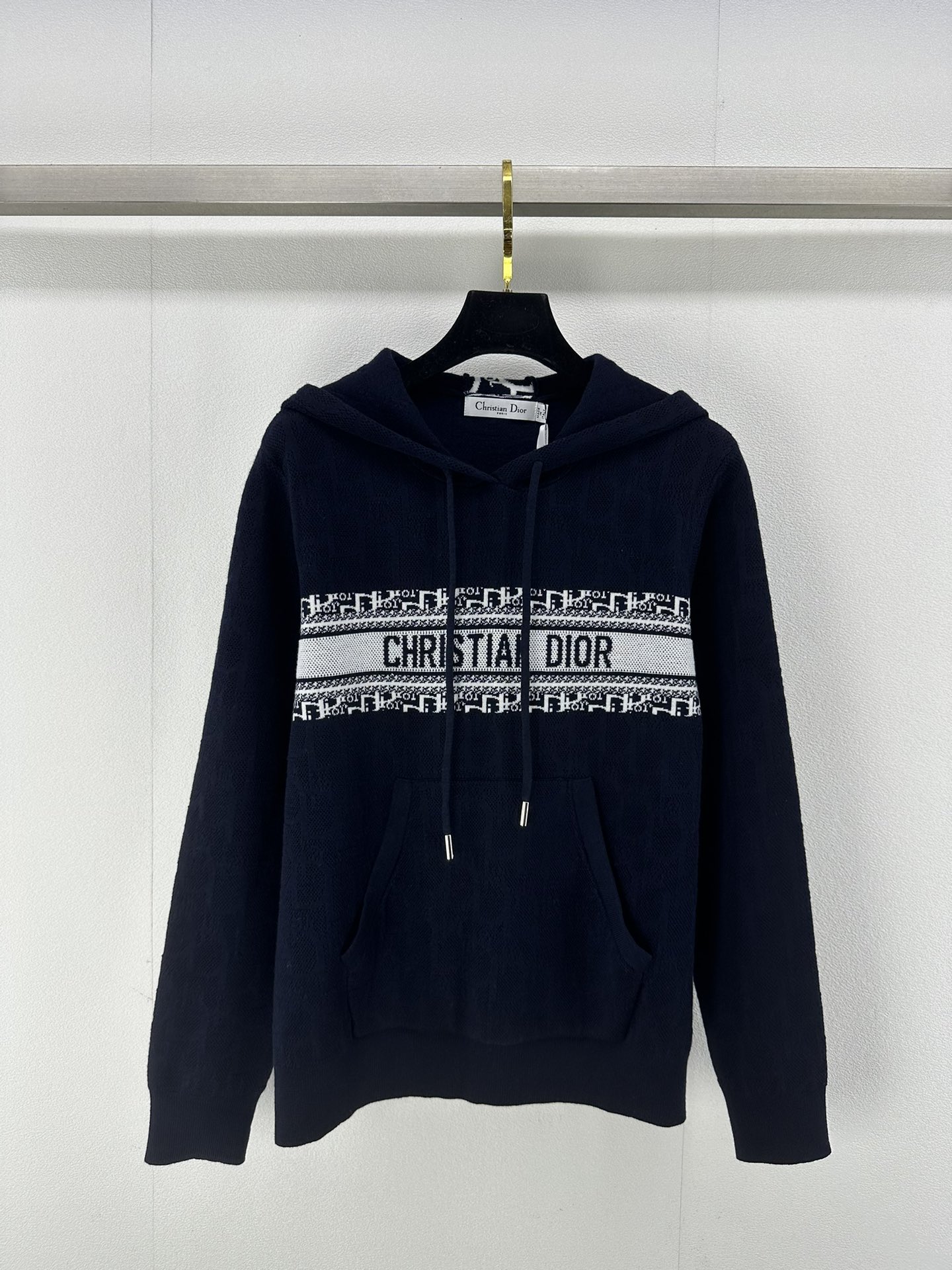 NO:487051,New details on Dio*, new knitted hooded drawstring sweatshirts in early autumn, classic presbyterian letter logo jacquard design, letter logo jacquard decoration, hat letter logo embellishment, high-end fashionable and versatile 3 colors and 3 codes SML,,dior,hoodie,sweatshirts,hats,alexander wang19860909Dio*上新细节 早秋新款针织连帽抽绳卫衣 经典老花字母logo提花设计 字母logo提花装饰 帽子字母logo点缀 高级时髦百搭 3色3码SML,,dior,hoodie,sweatshirts,hats,alexander wang,Women's clothing