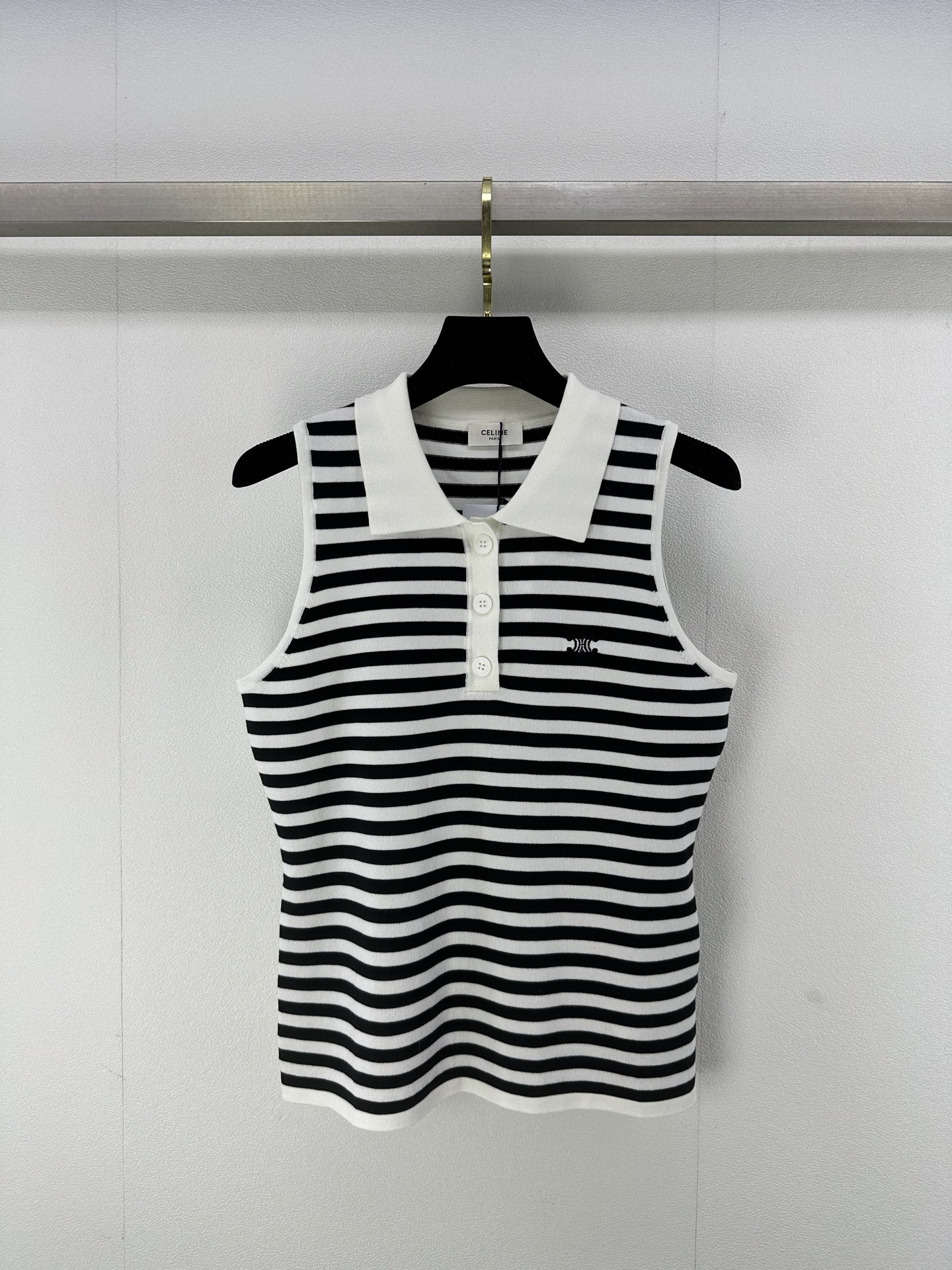 NO:326330,Celin* new details 25 Spring and summer new striped lapel vest casually dress l elastic style inclusive super contrasting color style full of fashionableness and beauty comfort ~ versatile and not picky 2 colors 3 size SML, celine, alexander wang19860909Celin*上新细节 25 春夏新款条纹翻领背心 随性穿搭 l 弹力款包容性超强撞色系时髦度和美感舒适度十足～百搭不挑人 2色3码SML,,celine,alexander wang,Women's clothing