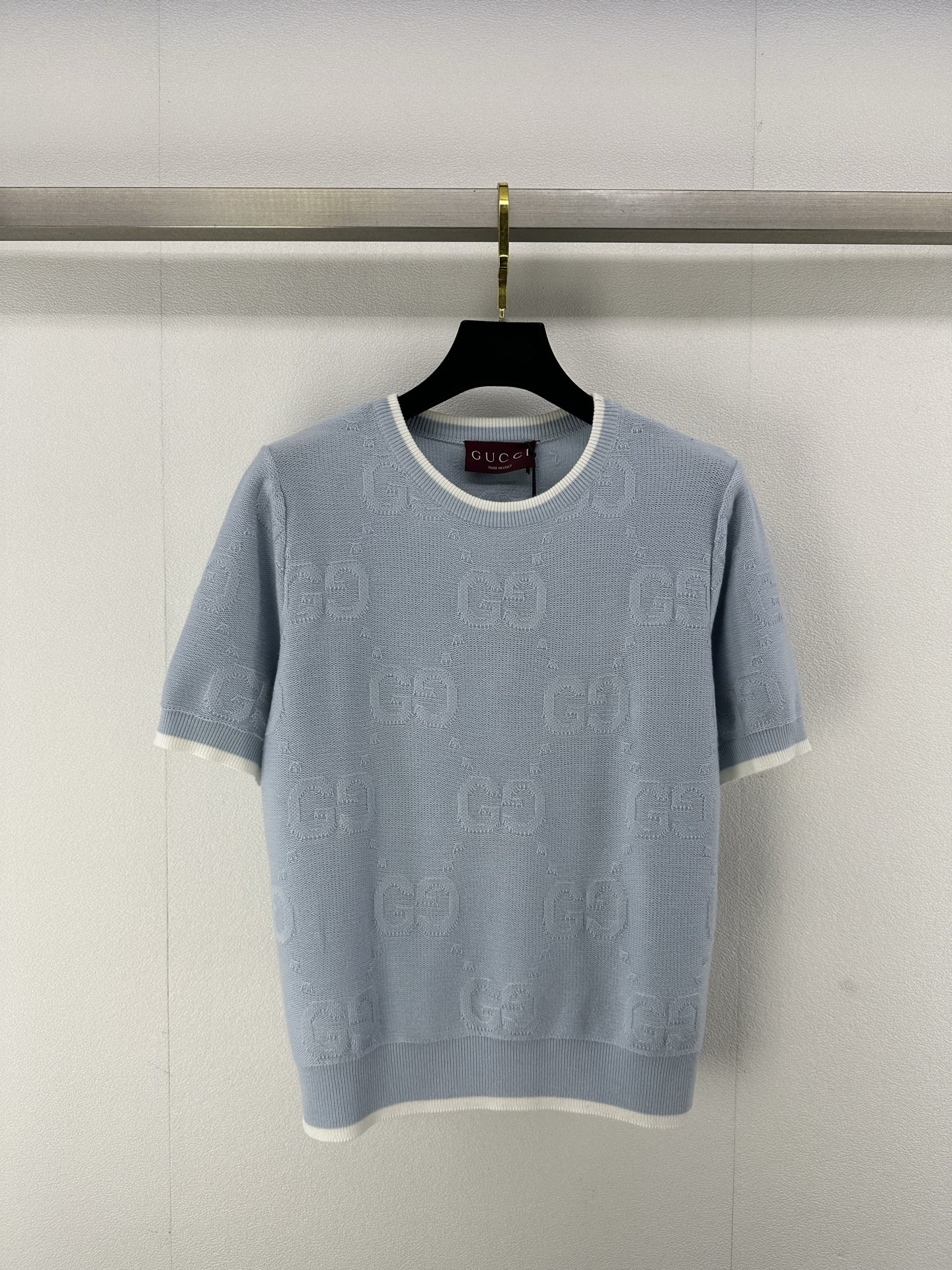 NO:326353,New details on Gucc* 25 Spring and summer new knitted round neck short sleeves Contrast color edging design Classic double G letter logo diamond jacquard decoration Classic fashionable daily versatile 2 colors 3 codes SML, gucci, T-shirt, alexander wang19860909Gucc*上新细节 25 春夏新款针织圆领短袖 撞色包边设计 经典双G字母logo菱格提花装饰 经典时髦日常百搭 2色3码SML,,gucci,T-shirt,alexander wang,Women's clothing