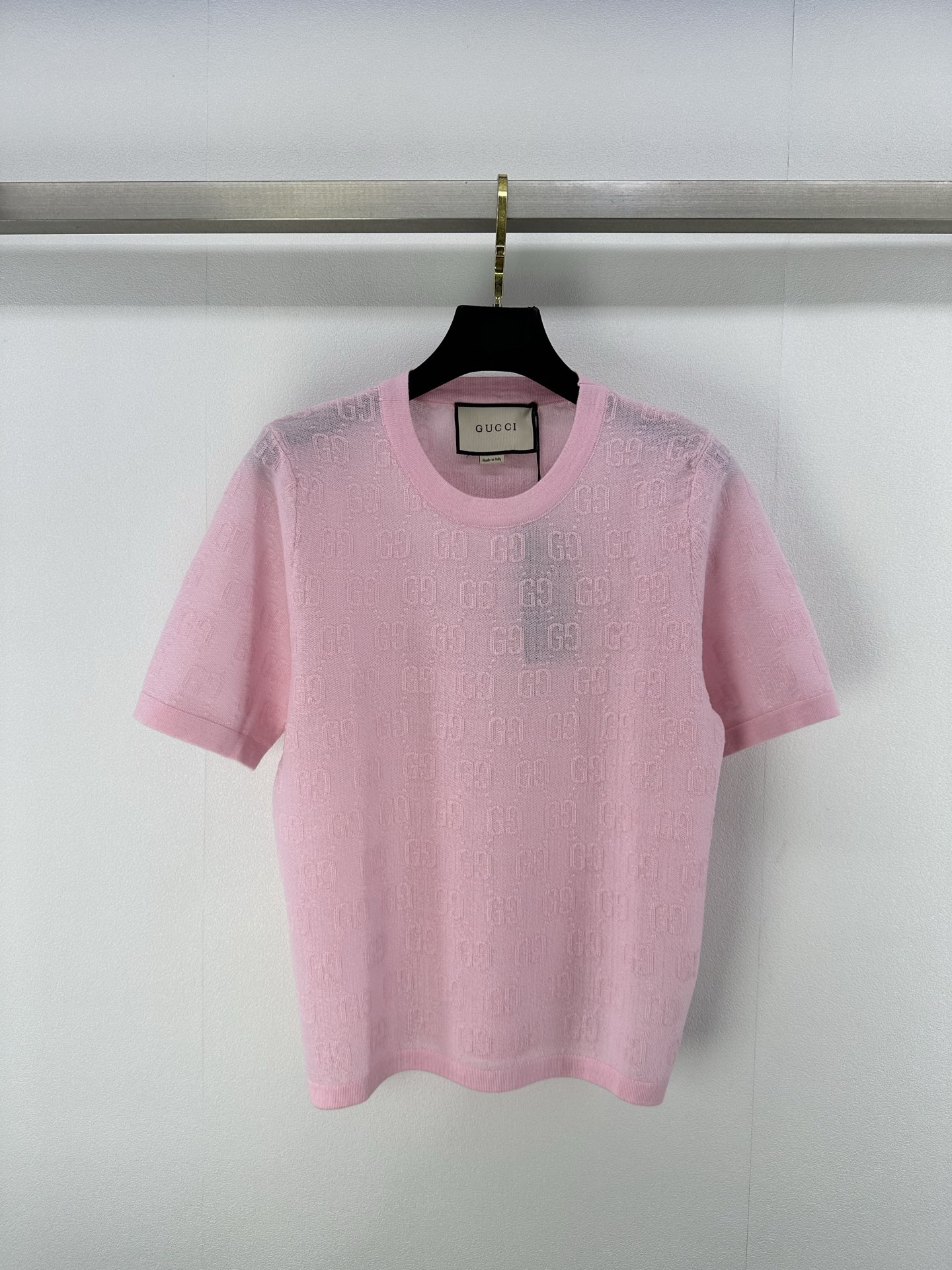 NO:330790,Gucc* new details 25 Summer new style full-print double G hollow knitted short sleeves Customized yarn full-print logo The upper body is white and has a high-end feeling 3 colors and 3 codes SML, gucci, T-shirt, alexander wang19860909Gucc*上新细节 25 夏季新款满印双G镂空针织短袖 定制纱线满印logo 上身气质白搭 高级感十足 3色3码SML,,gucci,T-shirt,alexander wang,Women's clothing