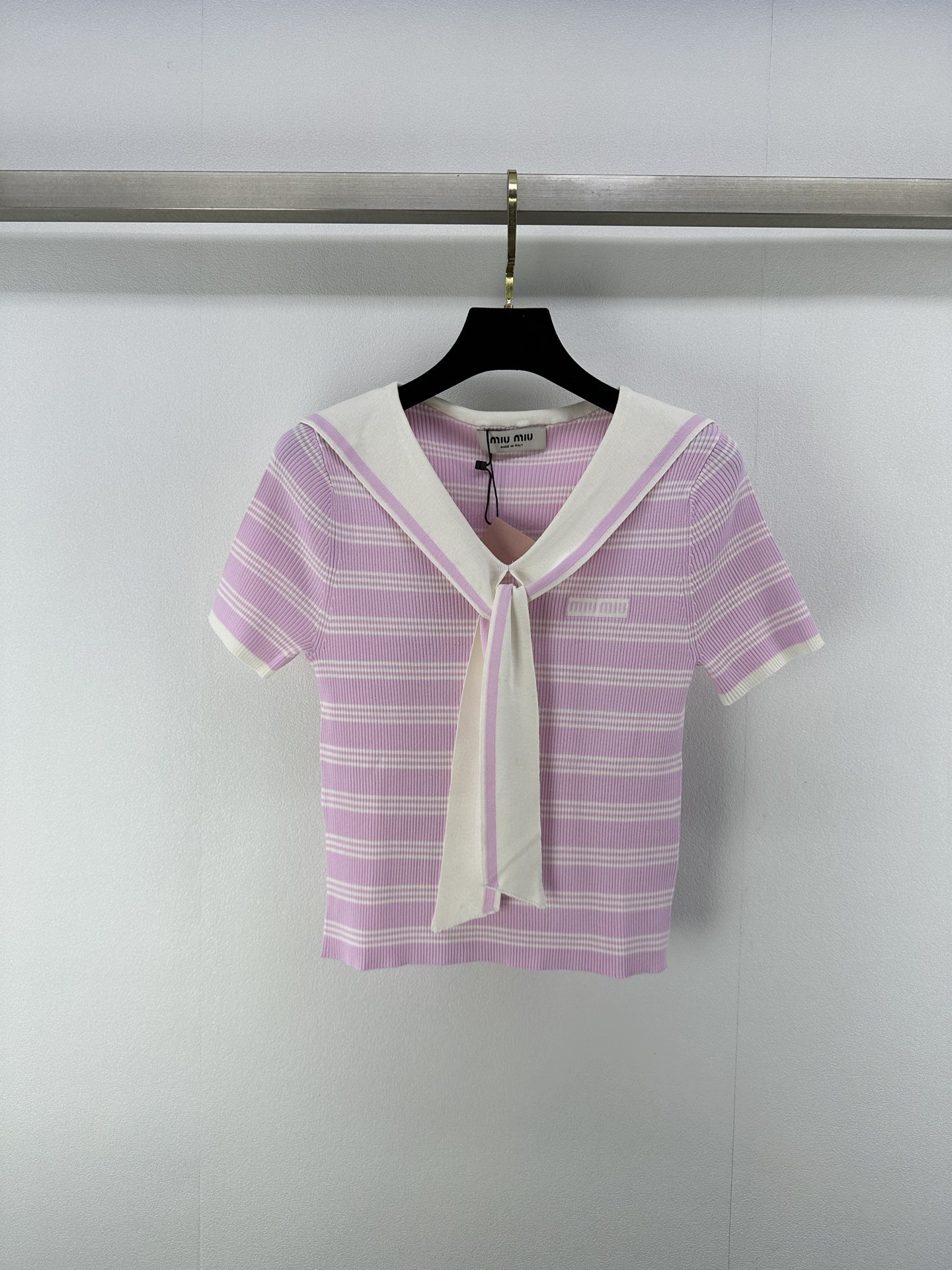 NO:333373,Miumi* new details 25 spring and summer new navy striped short sleeve striped design lace-up bow sweet and age-reducing simple commuting daily 3 colors 3 codes SML, miumiu, T-shirt, alexander wang19860909miumi*上新细节 25 春夏新款海军条纹短袖 条纹设计 可系带蝴蝶结甜美减龄 简约通勤日常 3色3码SML,,miumiu,T-shirt,alexander wang,Women's clothing