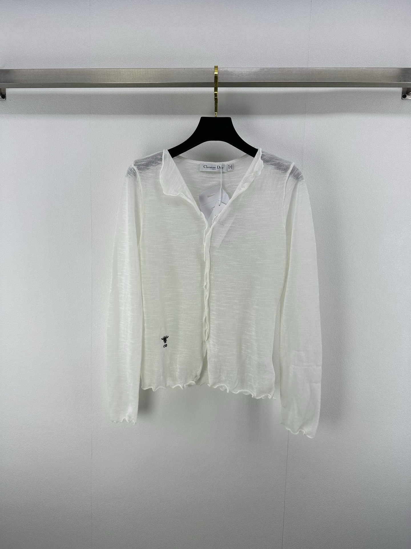 NO:422855,Dio* new details 25 spring and summer new knitted lace long sleeves fashionable and elegant style exquisite embroidered little bee logo slim and sweet, versatile and not picky 2 colors 3 size SML, dior, alexander wang19860909Dio*上新细节 25 春夏新款针织花边长袖 时髦气质款 精致刺绣小蜜蜂logo 显瘦气质甜美感爆棚 百搭不挑人 2色3码SML,,dior,alexander wang,Women's clothing