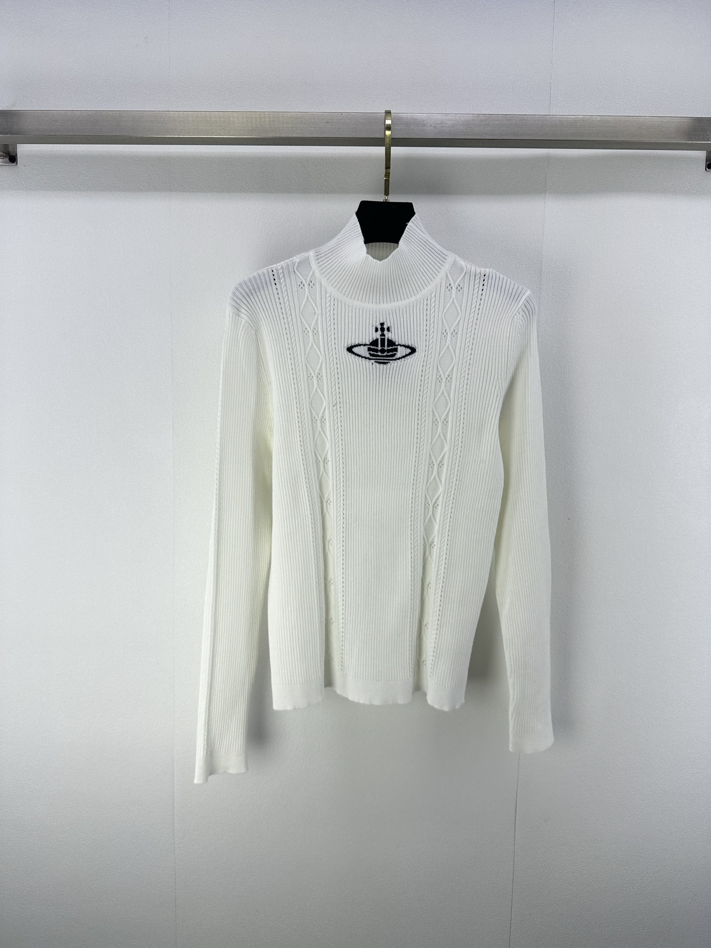 NO:466747,New details on Vivienne Westwoo* 25 Early autumn new knitted pullover long sleeves Twist rope craftsmanship Classic brand contrasting jacquard decoration High-end fashionable and versatile 2 colors 3 codes SML, alexander wang19860909Vivienne Westwoo*上新细节 25 早秋新款针织套头长袖 麻花纽绳工艺 经典品牌撞色提花装饰 高级时髦百搭 2色3码SML,,alexander wang,Women's clothing