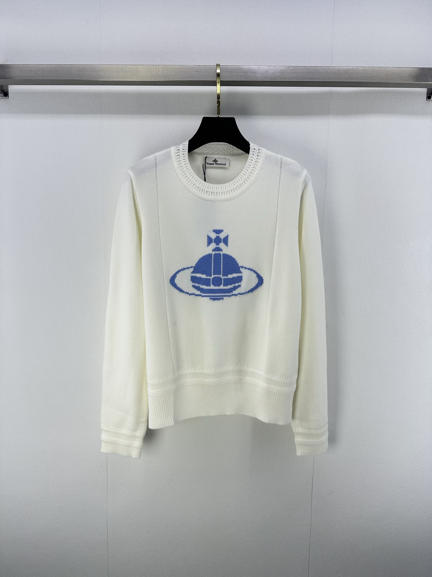 NO:468429,Vivienne Westwoo Queen Mother* New Knitted Round Neck Long Sleeves in Autumn and Winter Classic Brand Contrast Jacquard Decoration Classic Simple and Fashionable and Versatile Fabric Soft and Comfort 2 Colors 3 SML, Alexander wang19860909Vivienne Westwoo西太后* 秋冬新款针织圆领长袖 经典品牌撞色提花装饰 经典简约时髦百搭 面料柔软舒适 2色3码SML,,alexander wang,Women's clothing