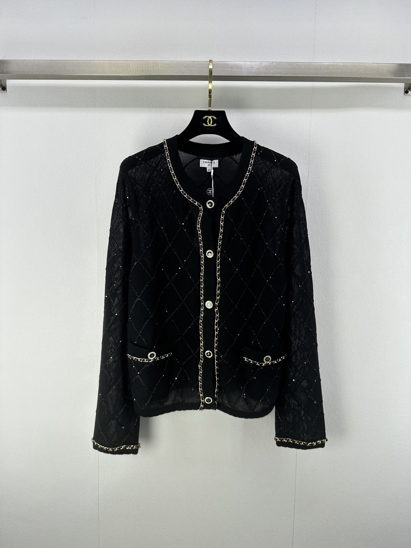 NO:471422,Chane* new details, new autumn colored yarn round neck long sleeves, super gentle upper body! Customized dyed yarn super fashionable colored yarn design Positioning logo logo, salty or sweet to wear, all in a good mood, fashionable and versatile item, 1 color 3 size SML, chanel, alexander wang19860909Chane*上新细节 秋季新款彩纱圆领长袖 上身超温柔! 定制订染纱线 超洋气的彩纱设计 定位徽标logo 可盐可甜穿起来心情都是好的 时尚百搭单品 1色3码SML,,chanel,alexander wang,Women's clothing