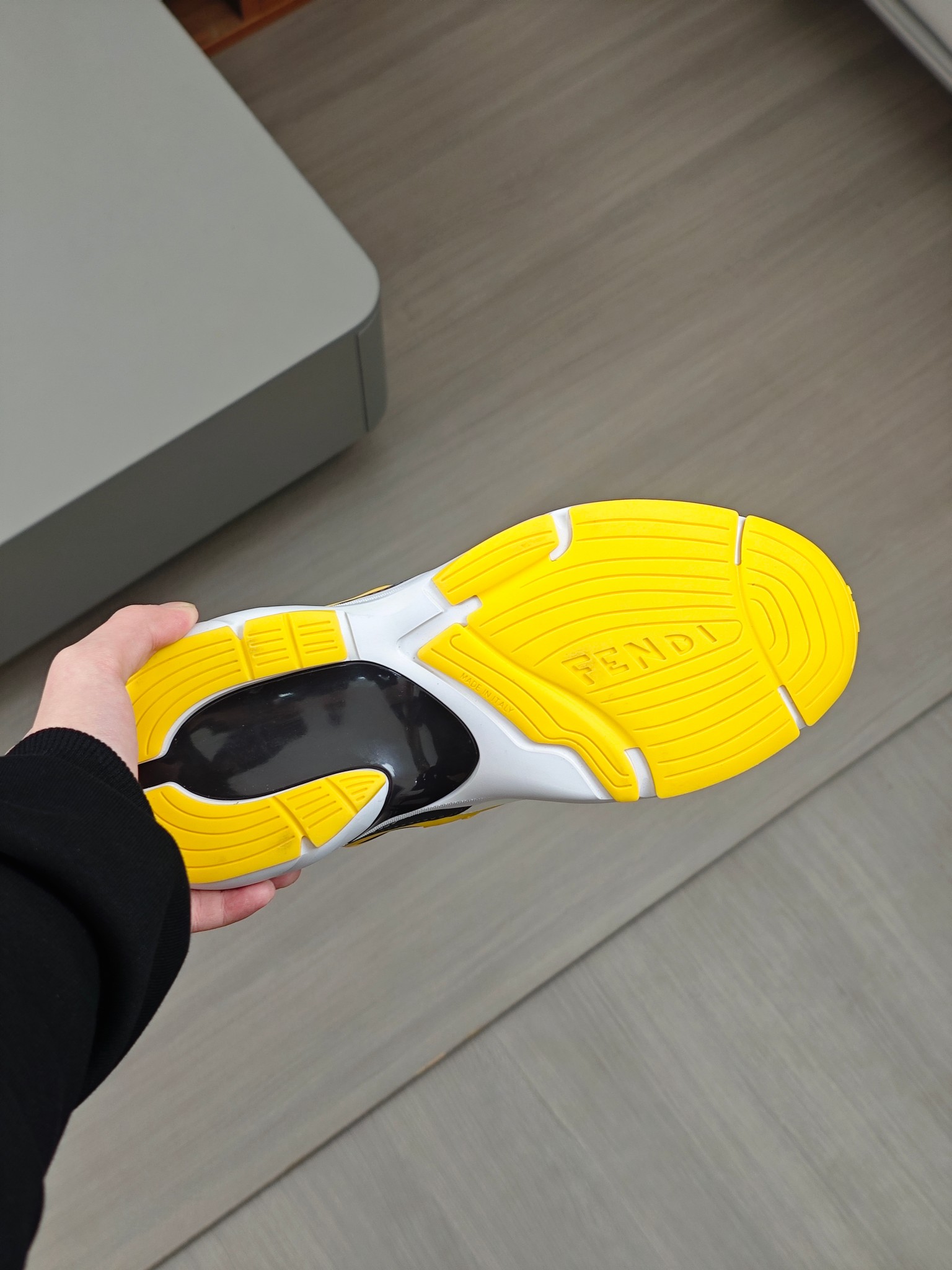 [FENDI] Fendi P380 - Zapatillas de deporte casuales originales de calidad de gama alta - Parte super
