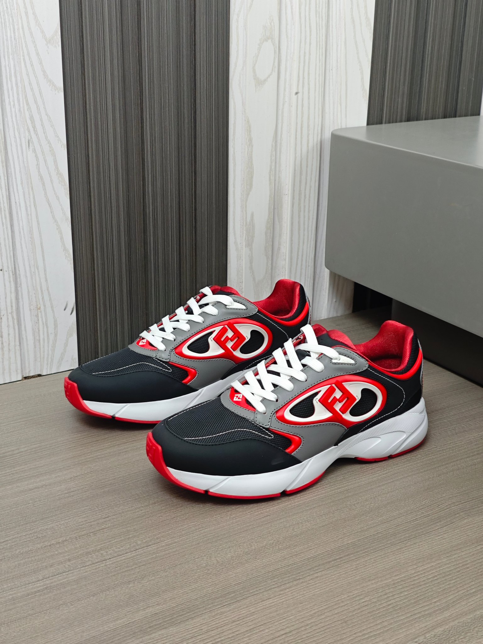 [FENDI] Fendi P380 - Zapatillas de deporte casuales originales de calidad de gama alta - Parte super