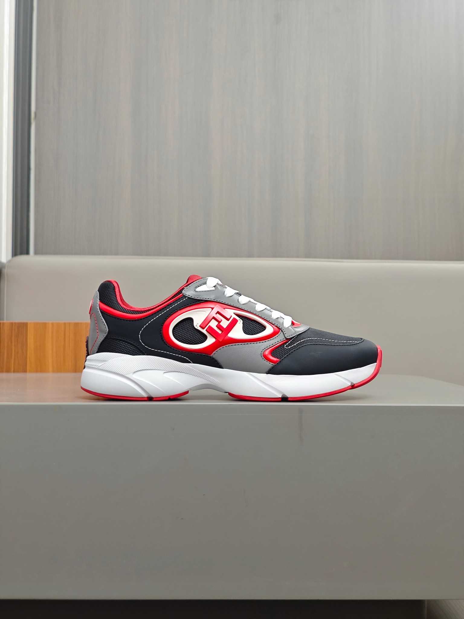 [FENDI] Fendi P380 - Zapatillas de deporte casuales originales de calidad de gama alta - Parte super