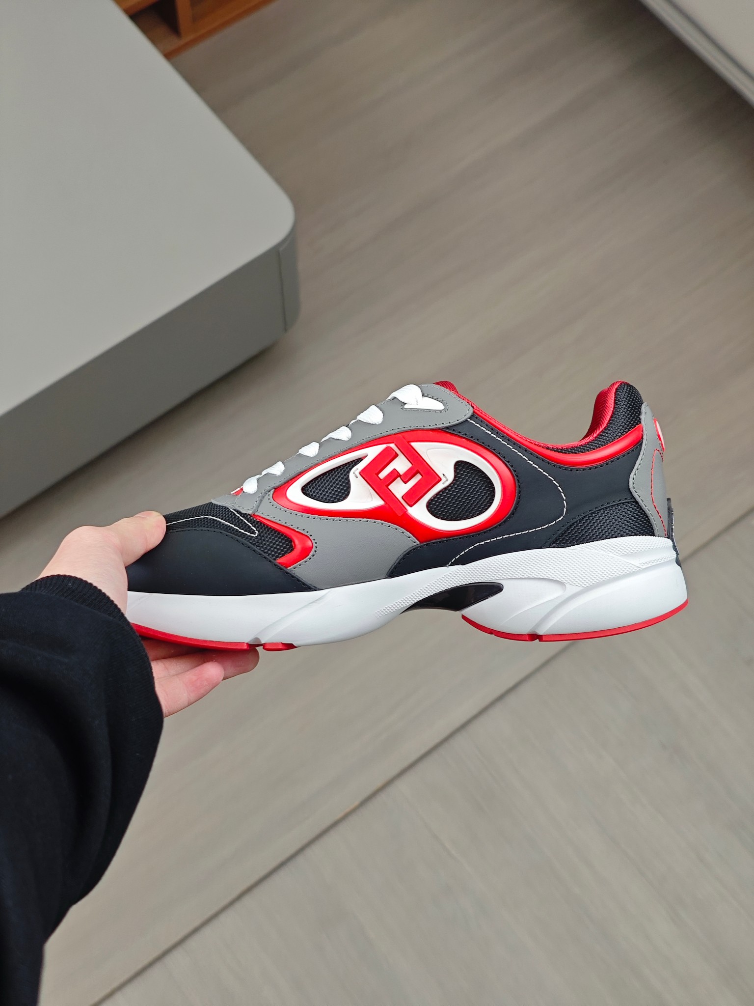 [FENDI] Fendi P380 - Zapatillas de deporte casuales originales de calidad de gama alta - Parte super