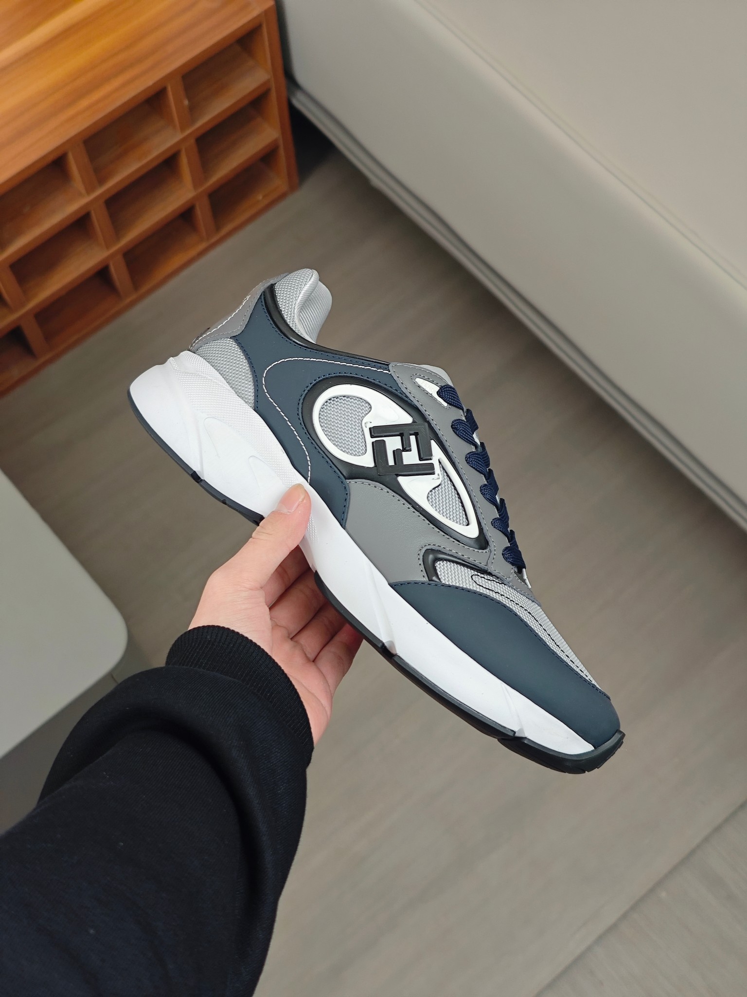 [FENDI] Fendi P380 - Zapatillas de deporte casuales originales de calidad de gama alta - Parte super