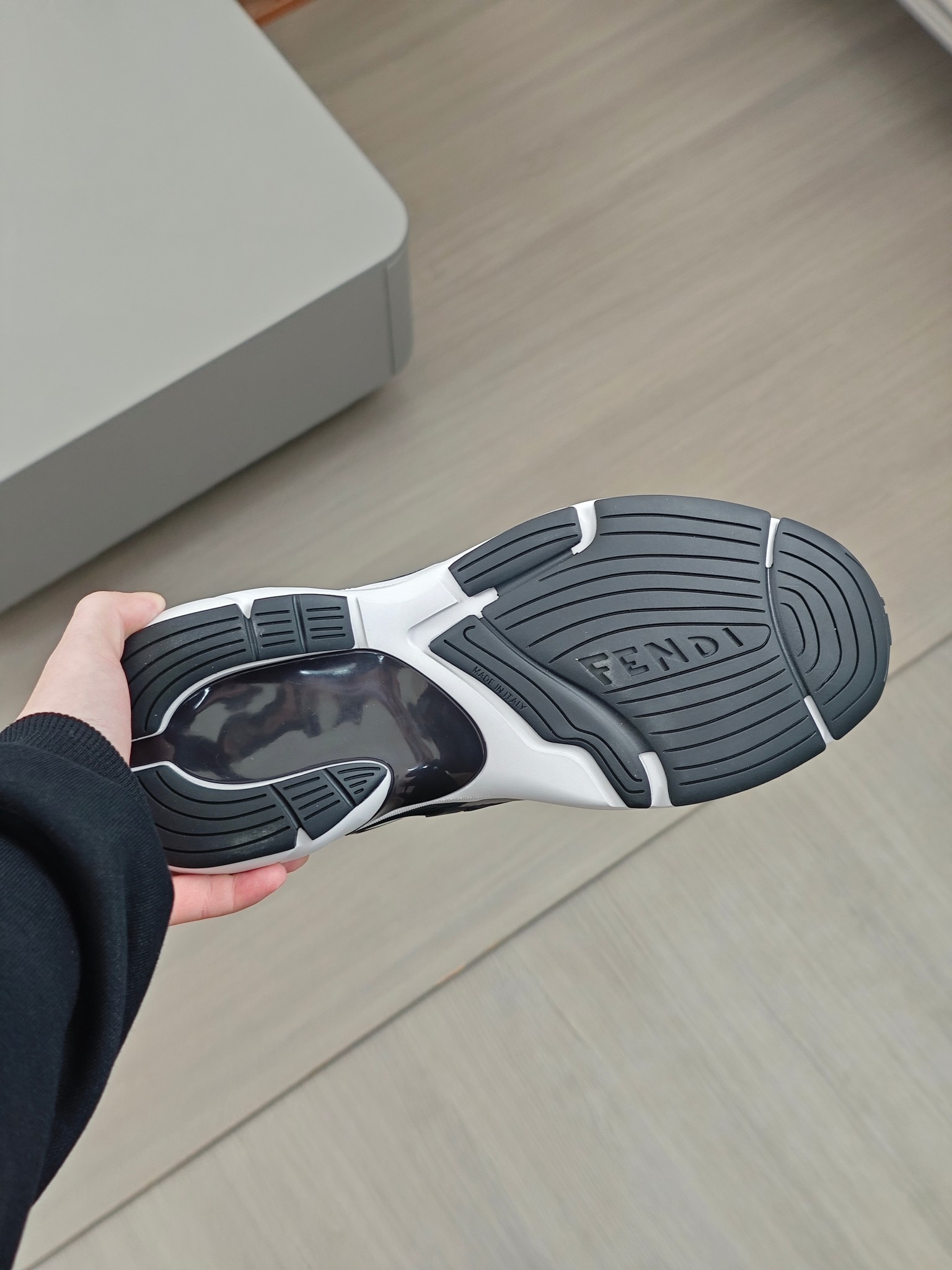 [FENDI] Fendi P380 - Zapatillas de deporte casuales originales de calidad de gama alta - Parte super