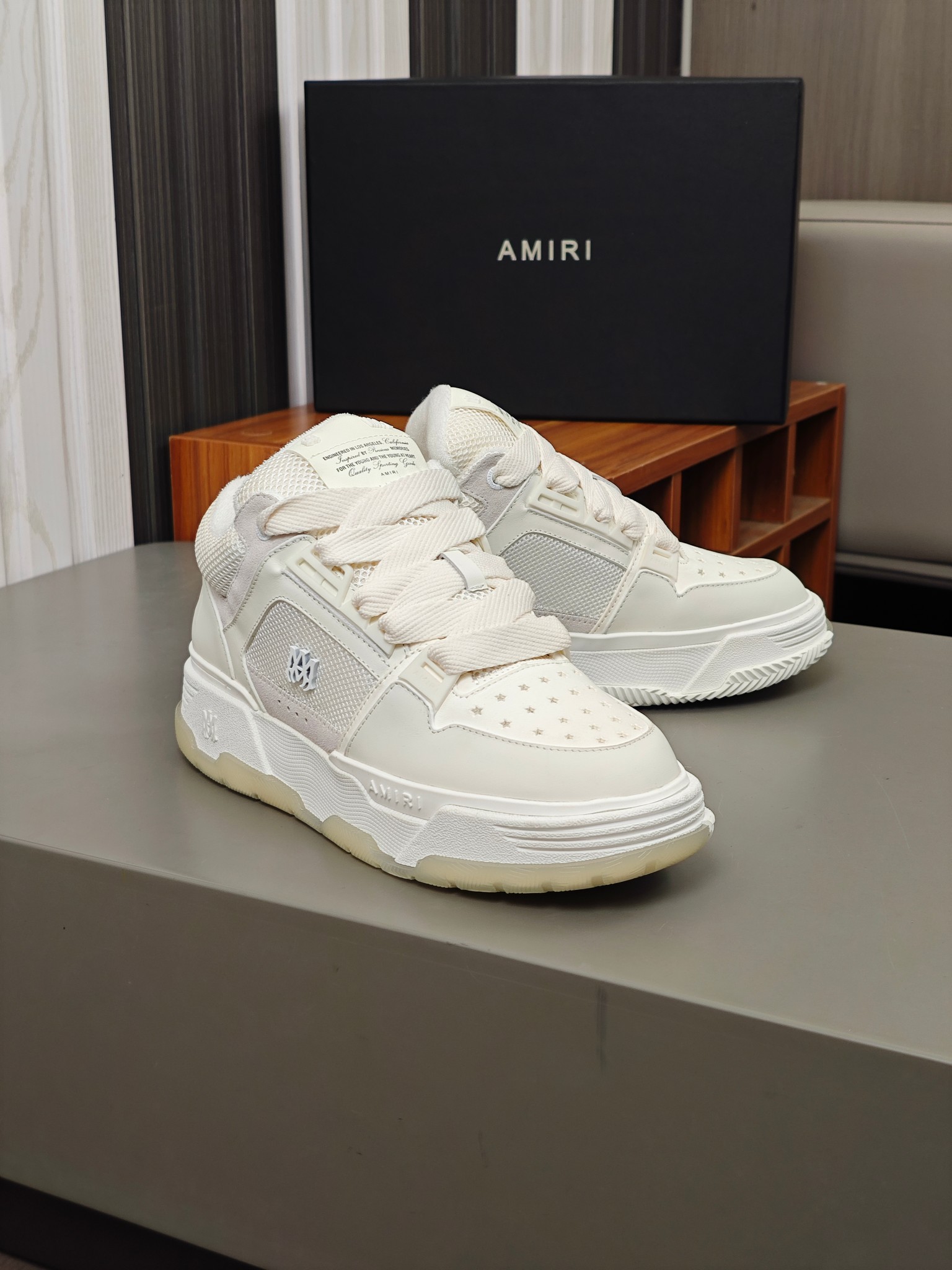 par de modelos Fried modelos de calle versión alta de AMIRI zapatos de hueso 20FW RUNWAY SKEL TOP (F