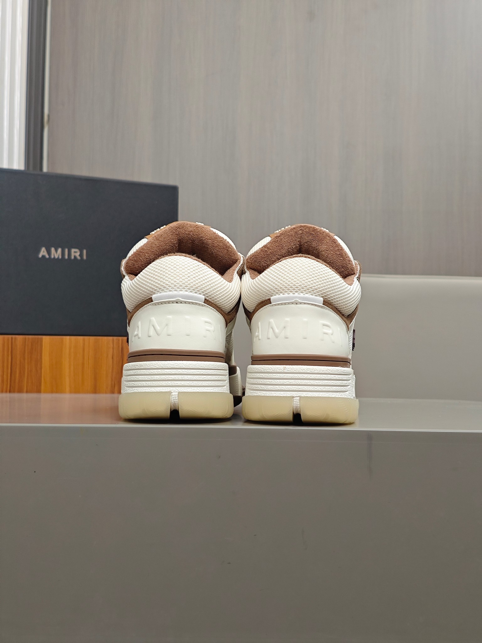 par de modelos Fried modelos de calle versión alta de AMIRI zapatos de hueso 20FW RUNWAY SKEL TOP (F