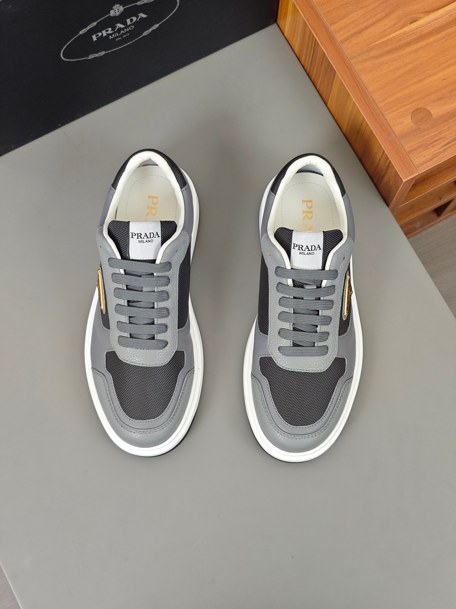 [PRADA] Prada P390 - Calidad de gama alta zapatillas de deporte casuales individuales originales - P