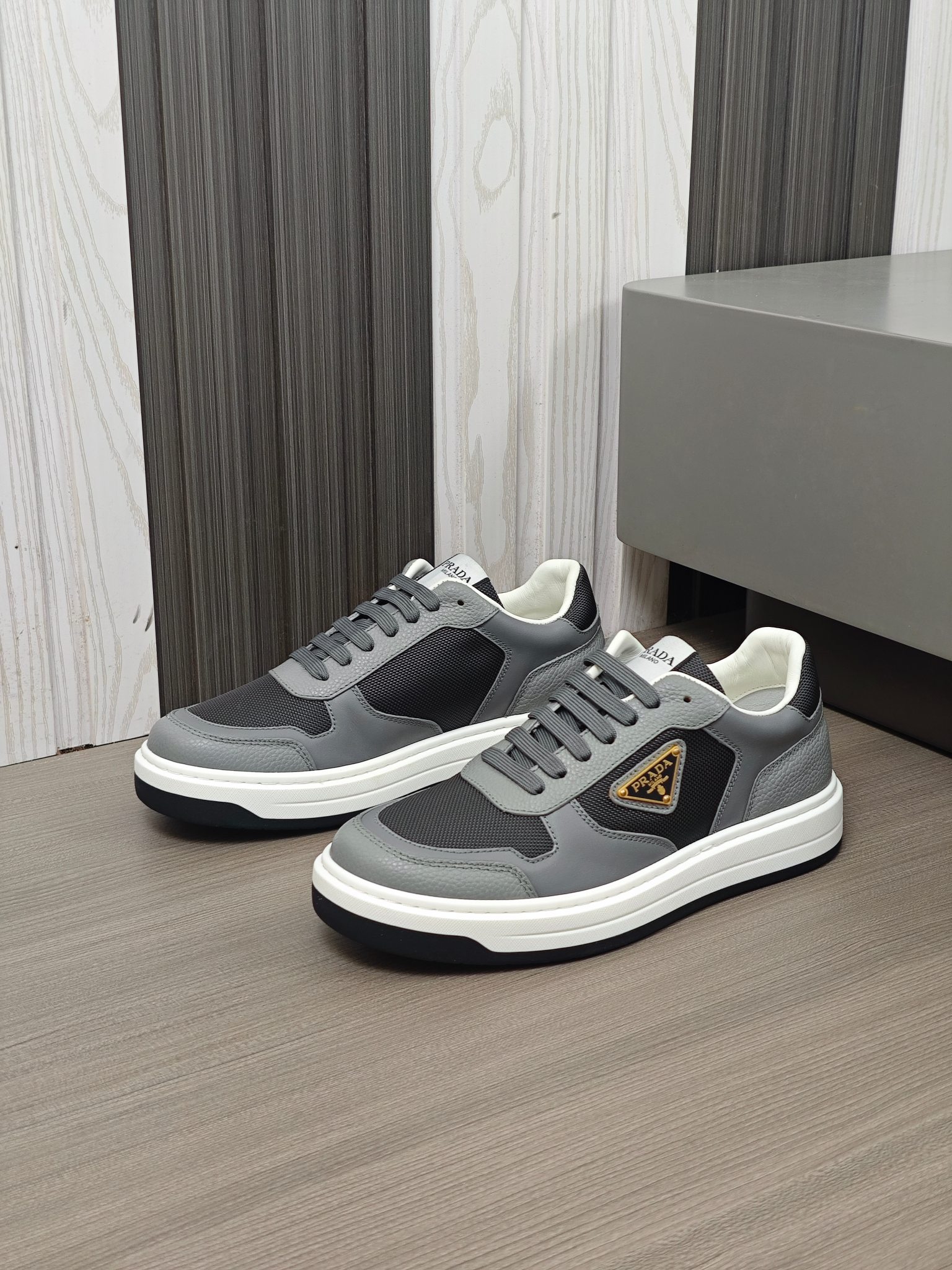 [PRADA] Prada P390 - Calidad de gama alta zapatillas de deporte casuales individuales originales - P