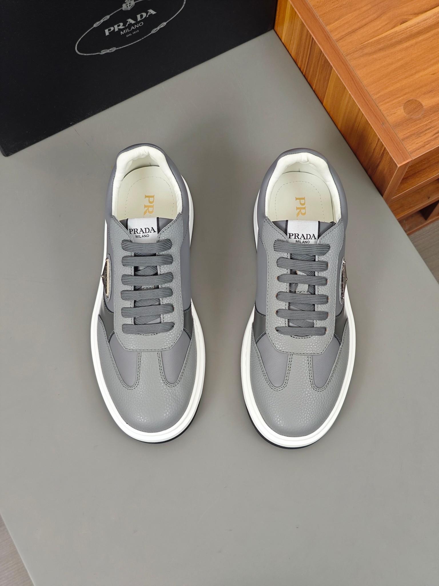 [PRADA] Prada P390 - Calidad de gama alta zapatillas de deporte casuales individuales originales - P