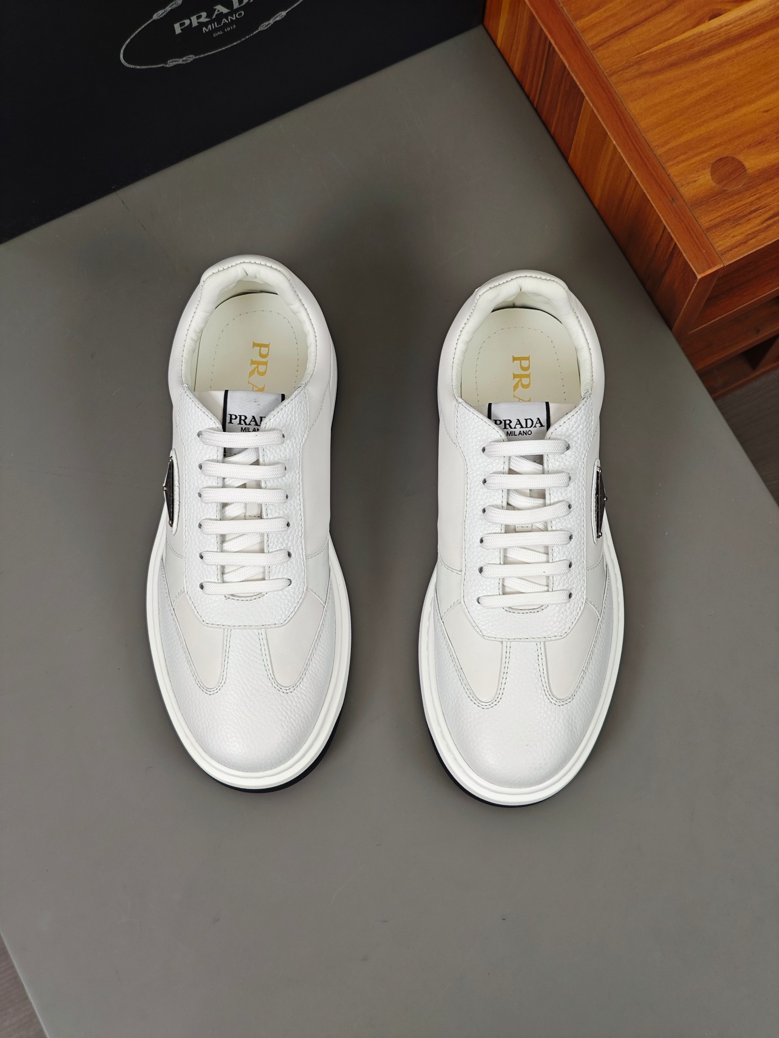[PRADA] Prada P390 - Calidad de gama alta zapatillas de deporte casuales individuales originales - P