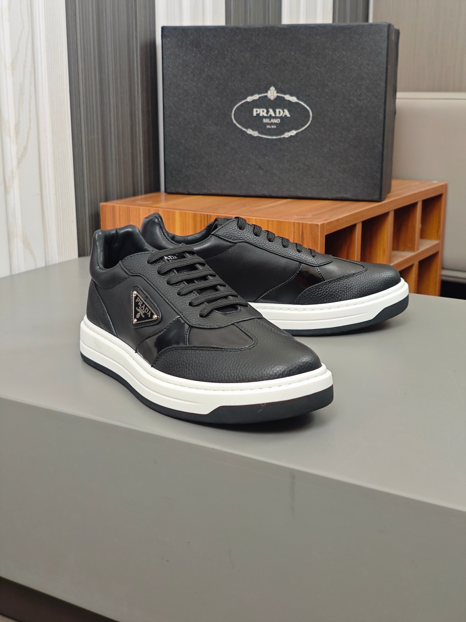 [PRADA] Prada P390 - Calidad de gama alta zapatillas de deporte casuales individuales originales - P