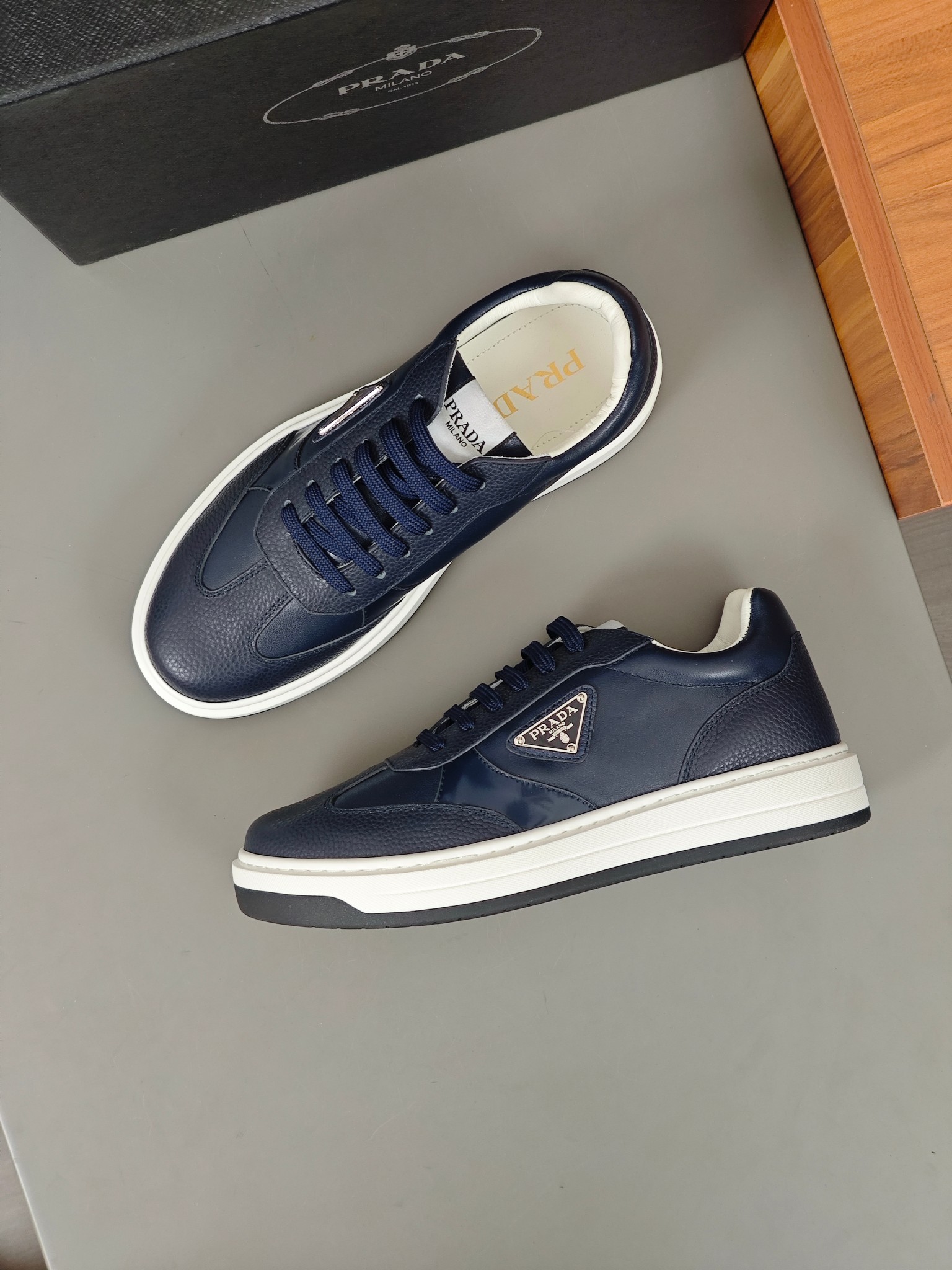 [PRADA] Prada P390 - Calidad de gama alta zapatillas de deporte casuales individuales originales - P