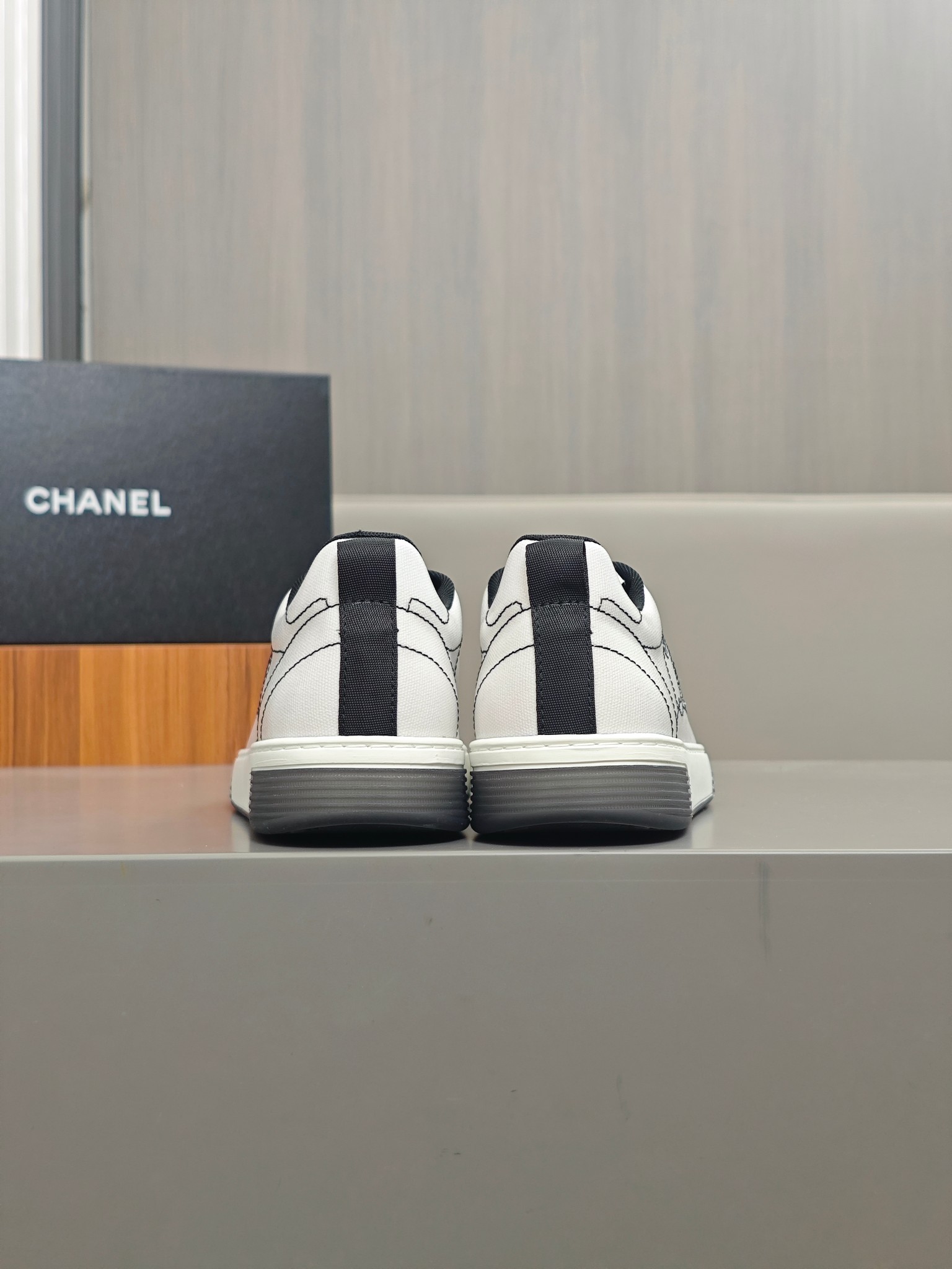 [CHANEL] CHANEL P300-Calidad de gama alta Original solo-parte superior: cuero de becerro de seda, pe