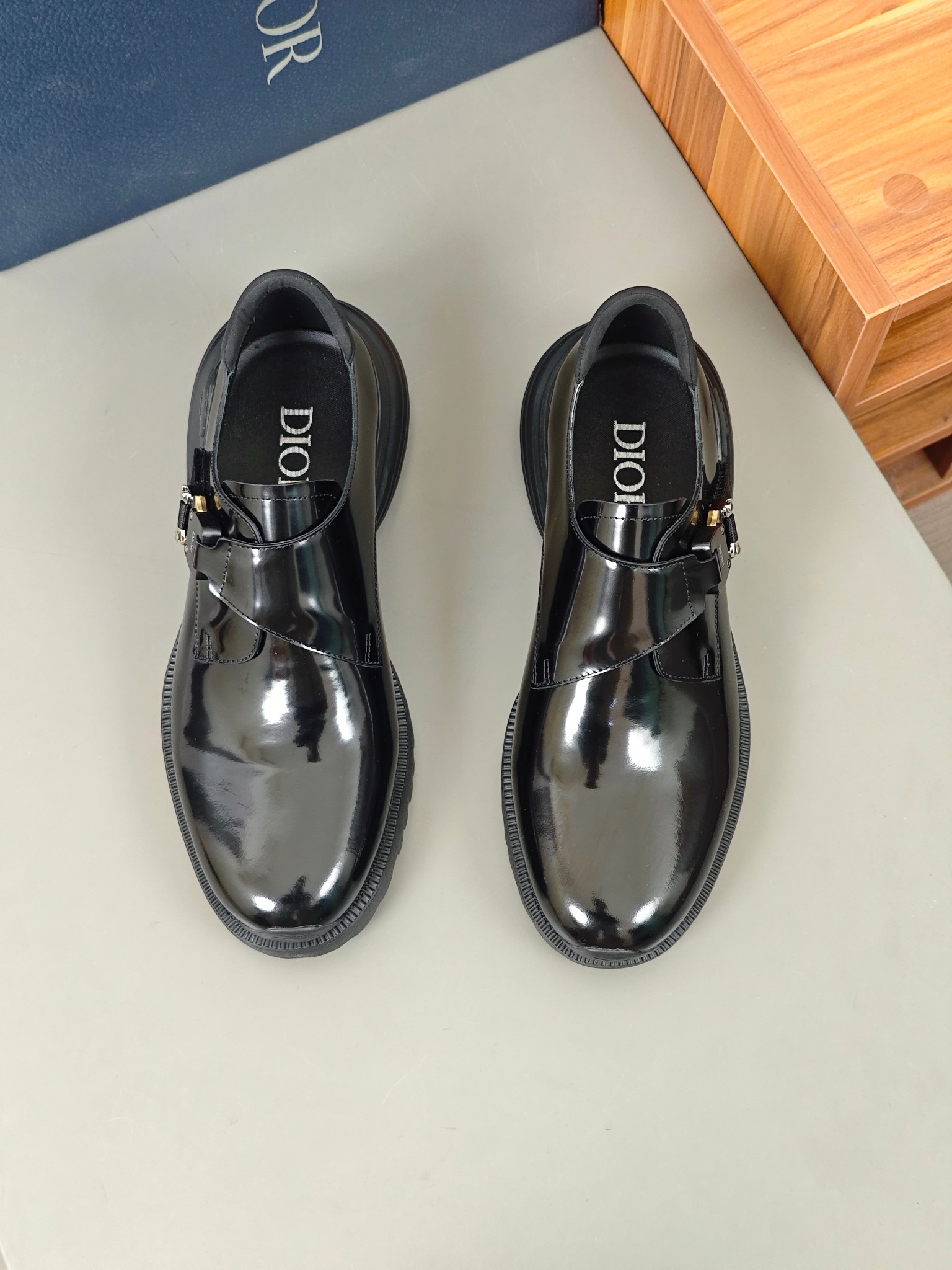 NO:271429,Dio*—Dio High-end. The counter is released simultaneously. The upper is imported cowhide from Italy/matched with original printed fabric. The original water-dyed cowhide inner lining. 