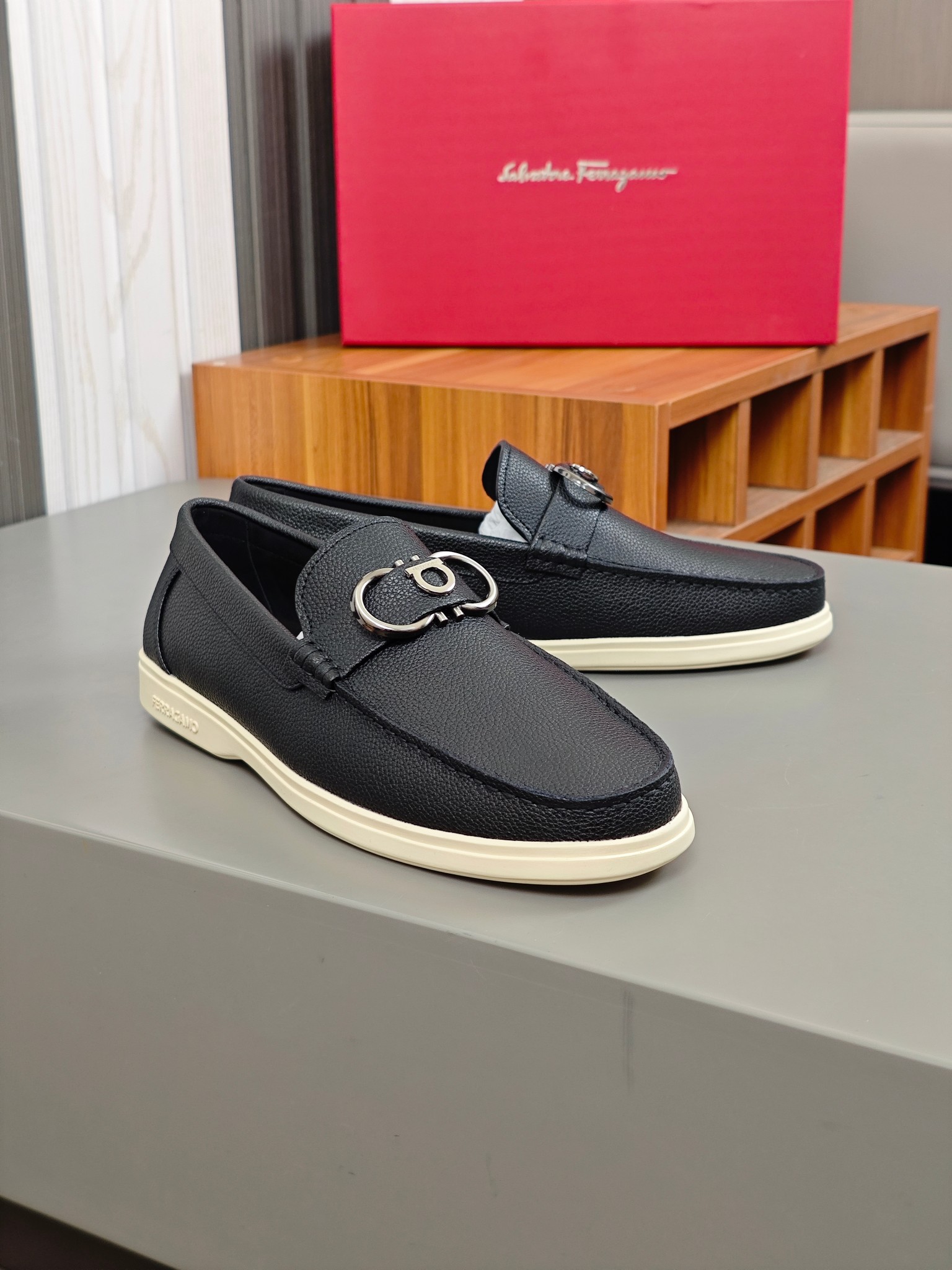punto explosivo nuevo en los estantes, de alta calidad Ferragamo zapatos de los hombres de soja de a