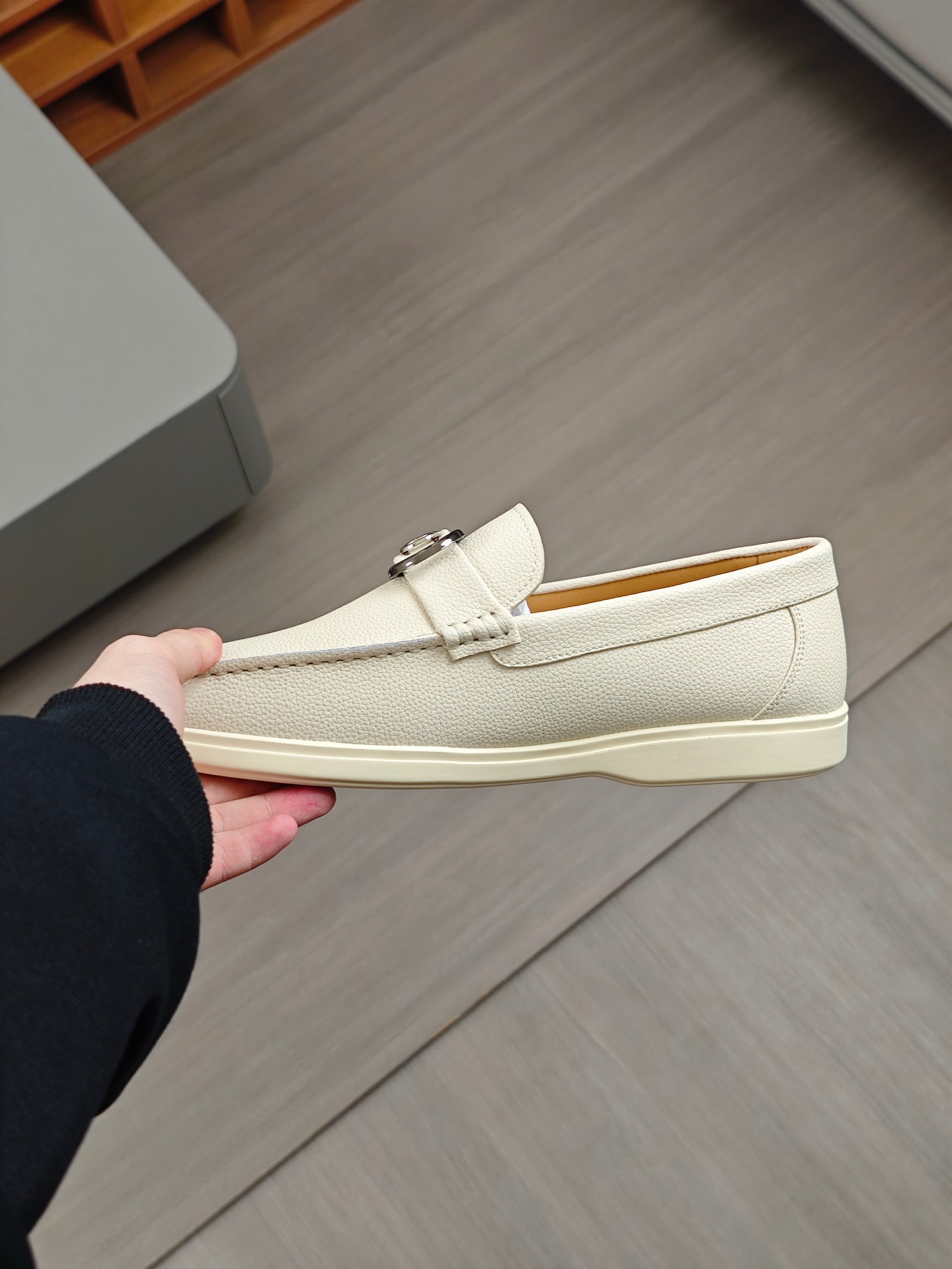 Punto explosivo nuevo en los estantes, zapatos de frijol de alta calidad para hombre Ferragamo de al