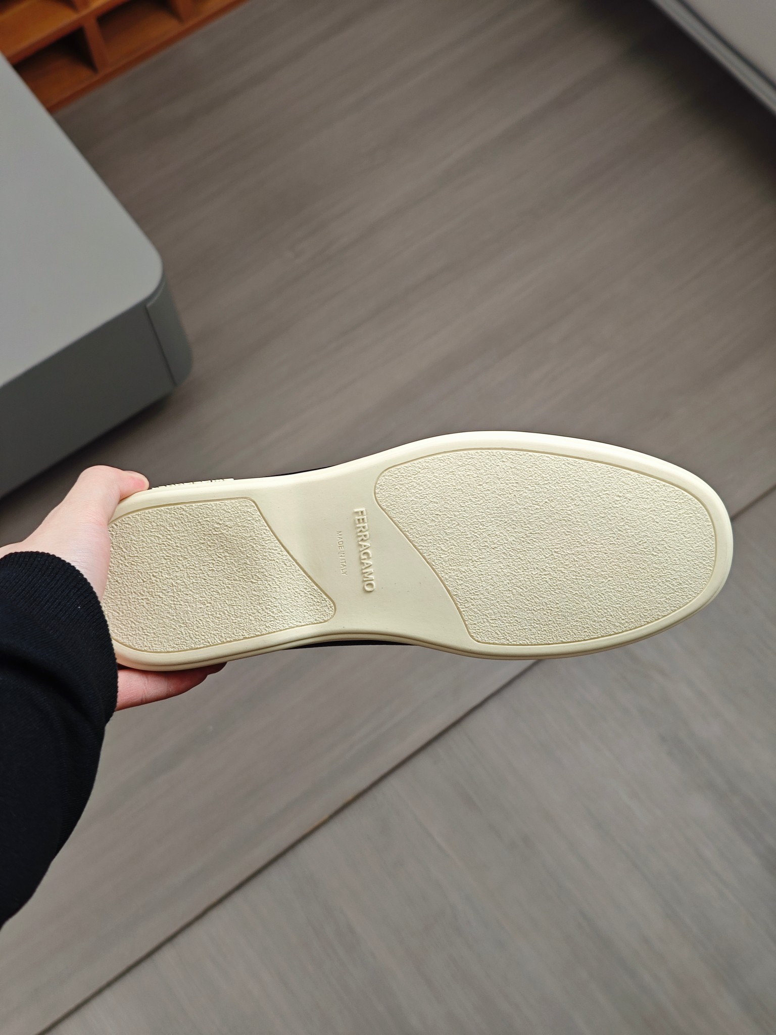 Punto explosivo nuevo en los estantes, zapatos de frijol de alta calidad para hombre Ferragamo de al