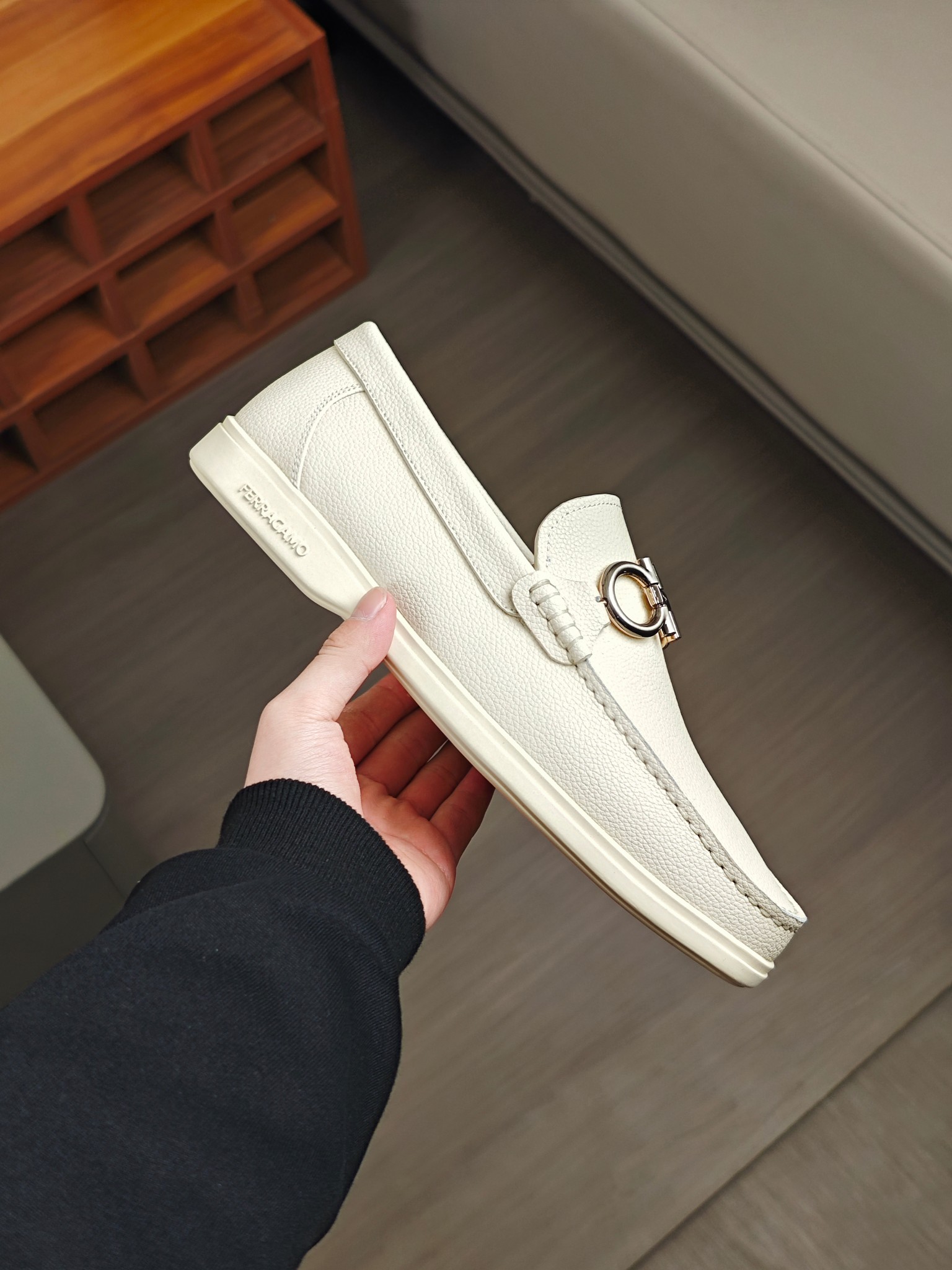 Punto explosivo nuevo en los estantes, zapatos de frijol de alta calidad para hombre Ferragamo de al