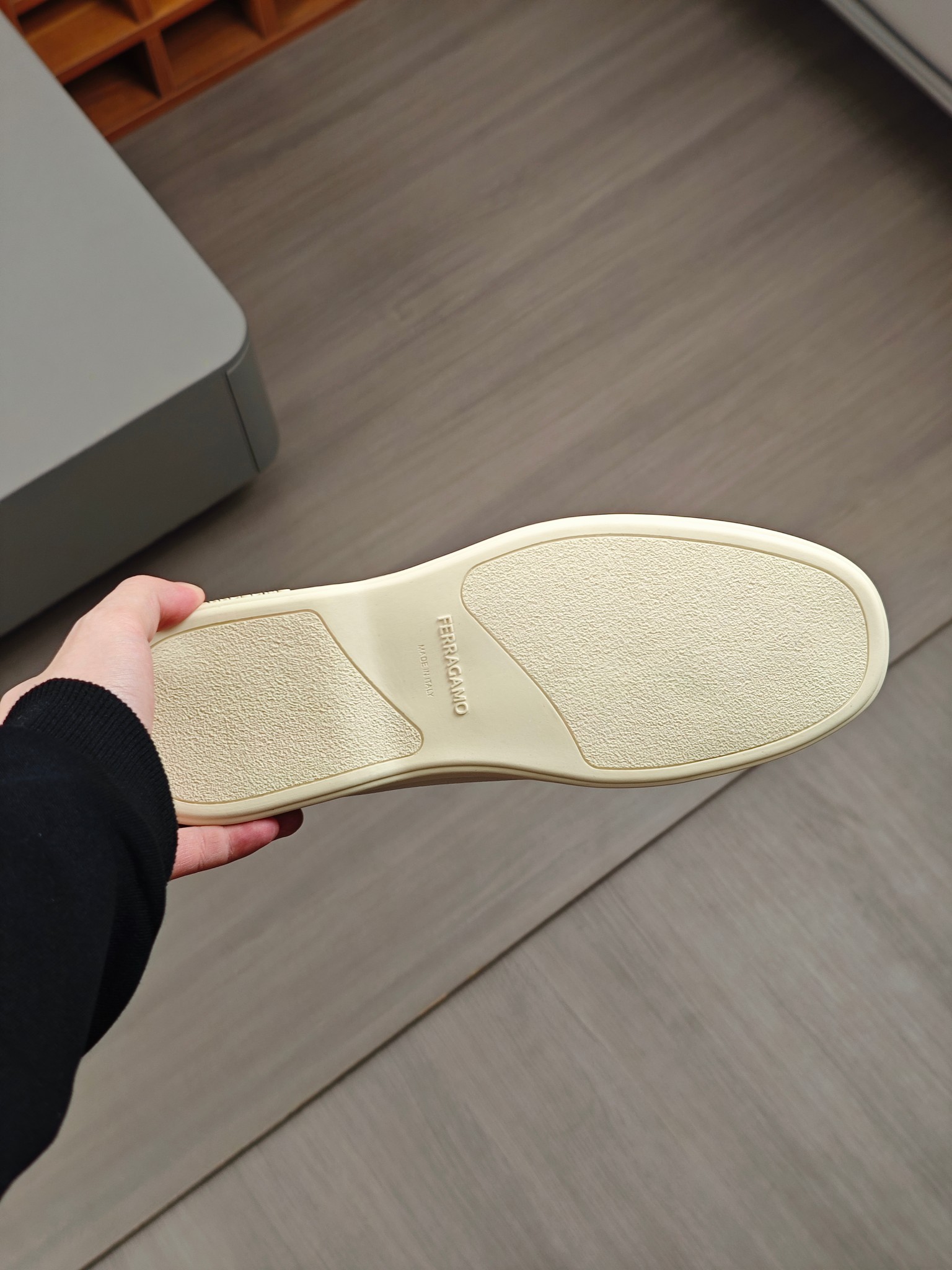 Punto explosivo nuevo en los estantes, zapatos de frijol de alta calidad para hombre Ferragamo de al