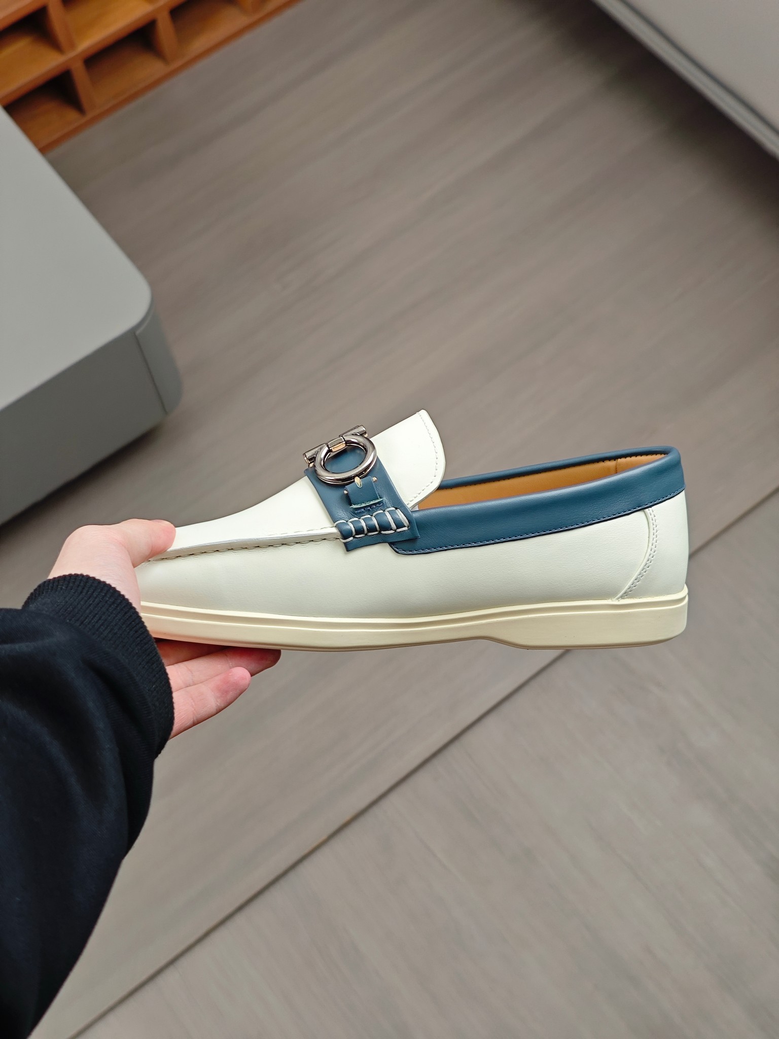 Punto explosivo nuevo en los estantes, zapatos de frijol de alta calidad para hombre Ferragamo de al