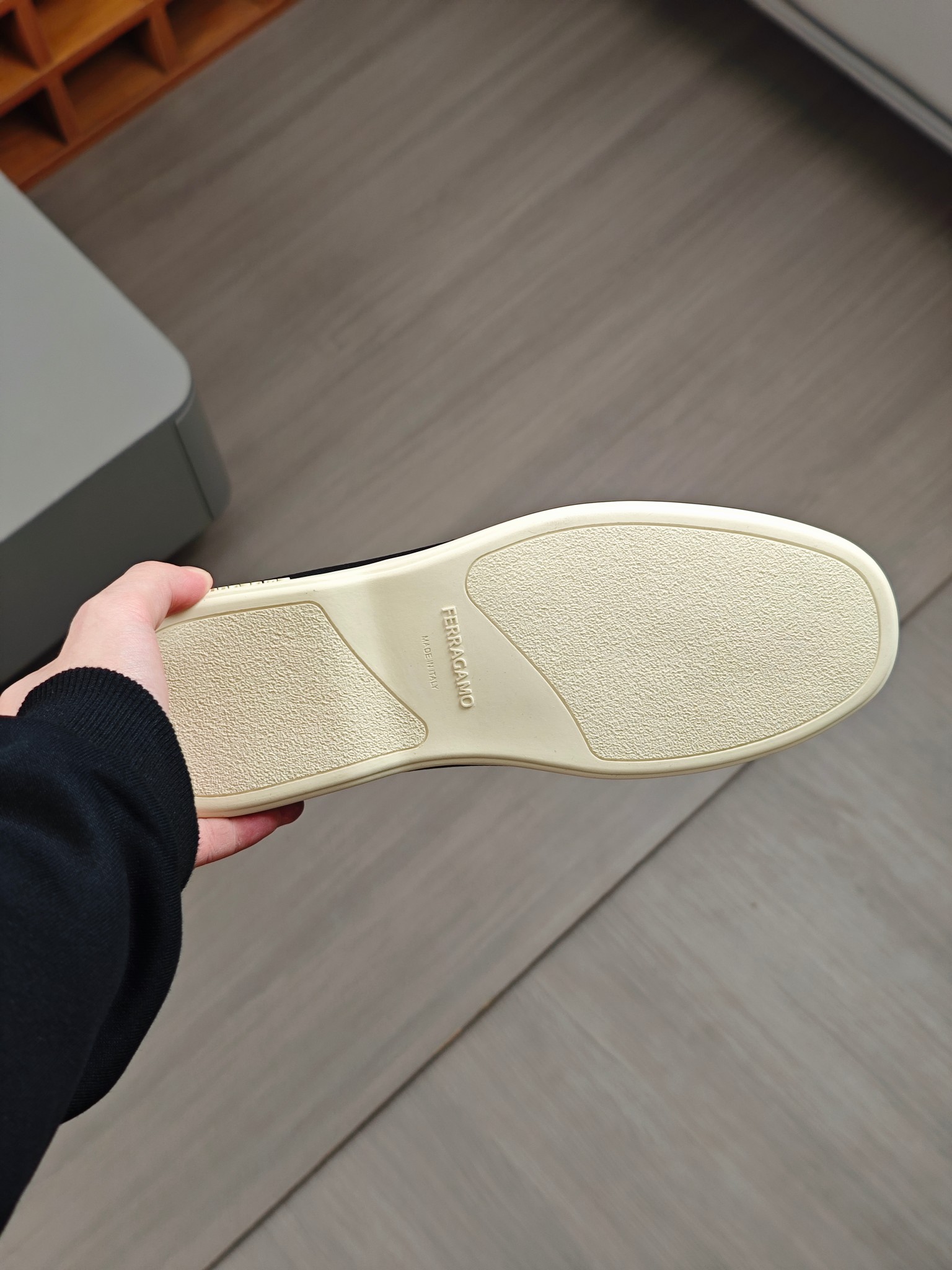 Punto explosivo nuevo en los estantes, zapatos de frijol de alta calidad para hombre Ferragamo de al