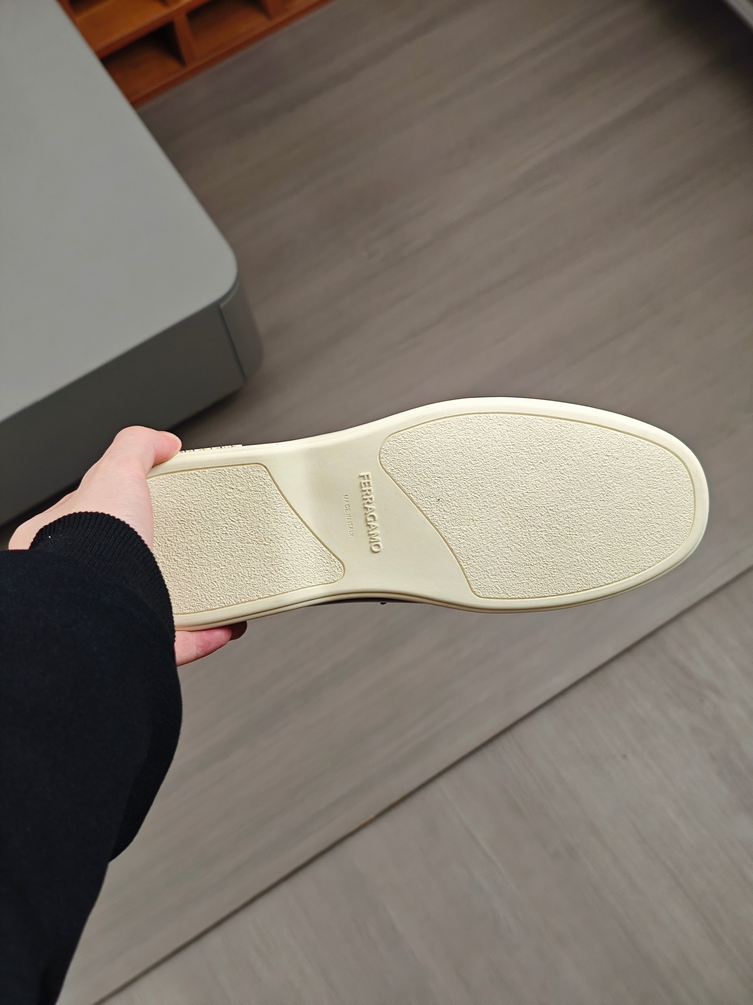 Punto explosivo nuevo en los estantes, zapatos de frijol de alta calidad para hombre Ferragamo de al