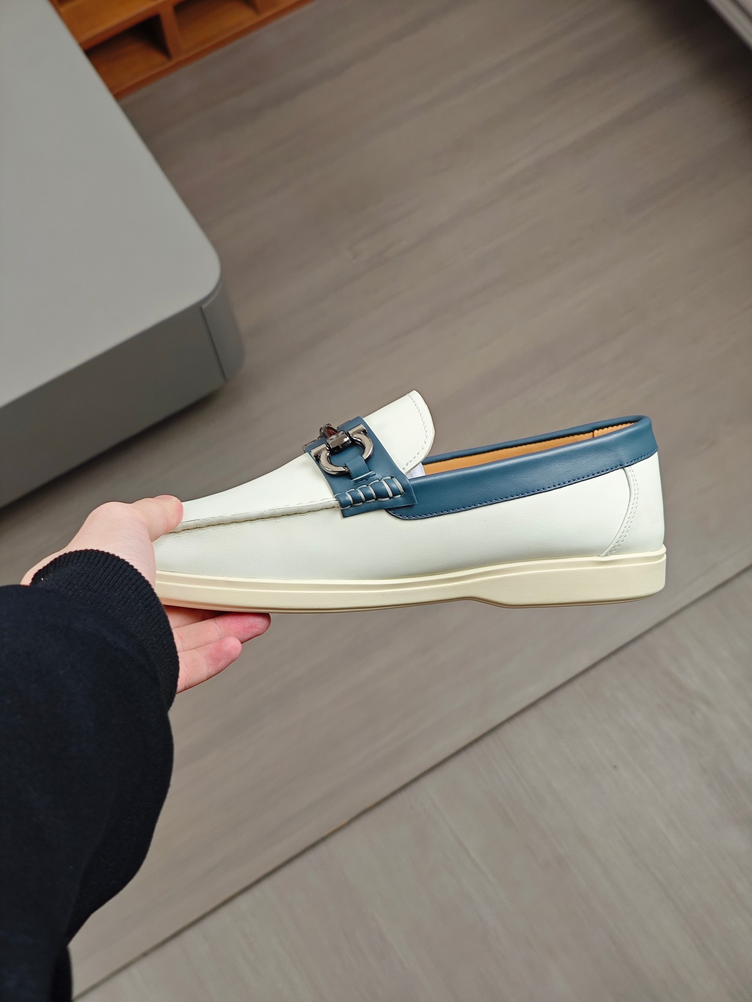 Punto explosivo nuevo en los estantes, zapatos de frijol de alta calidad para hombre Ferragamo de al
