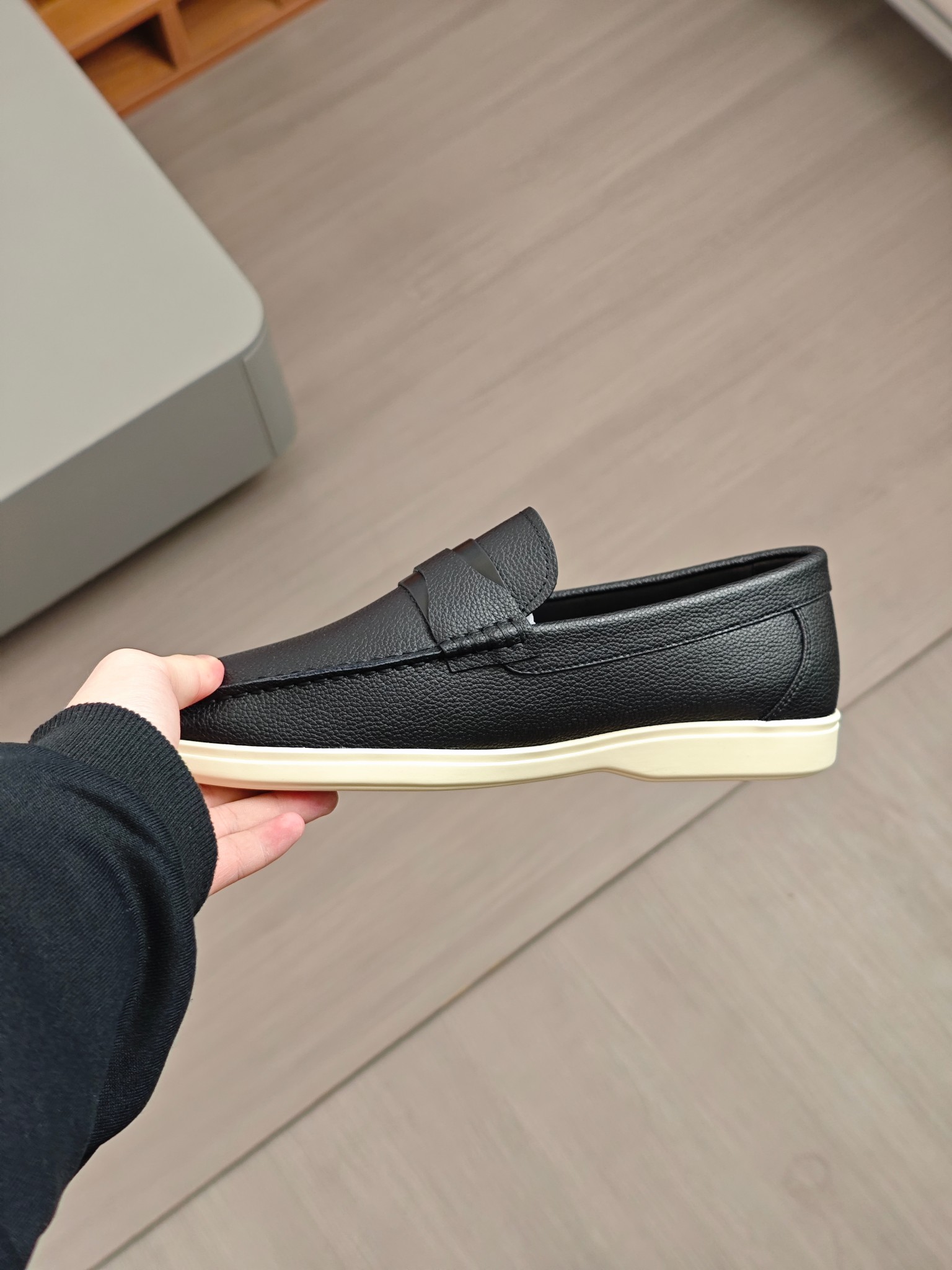 Punto explosivo nuevo en los estantes, zapatos de frijol de alta calidad para hombre Ferragamo de al