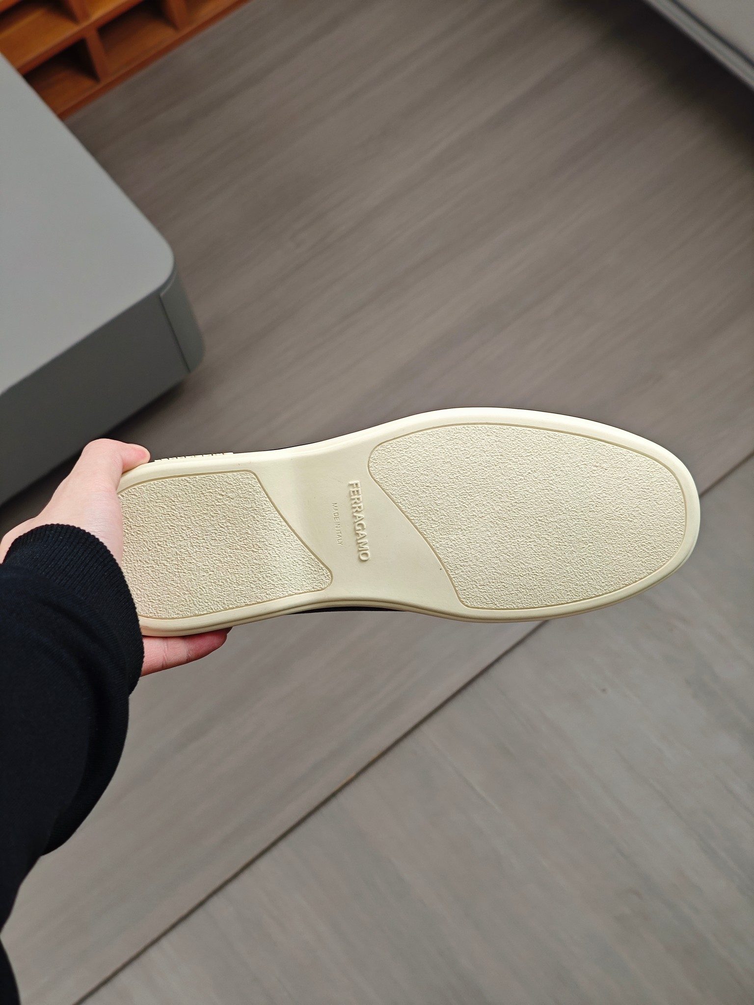 Punto explosivo nuevo en los estantes, zapatos de frijol de alta calidad para hombre Ferragamo de al