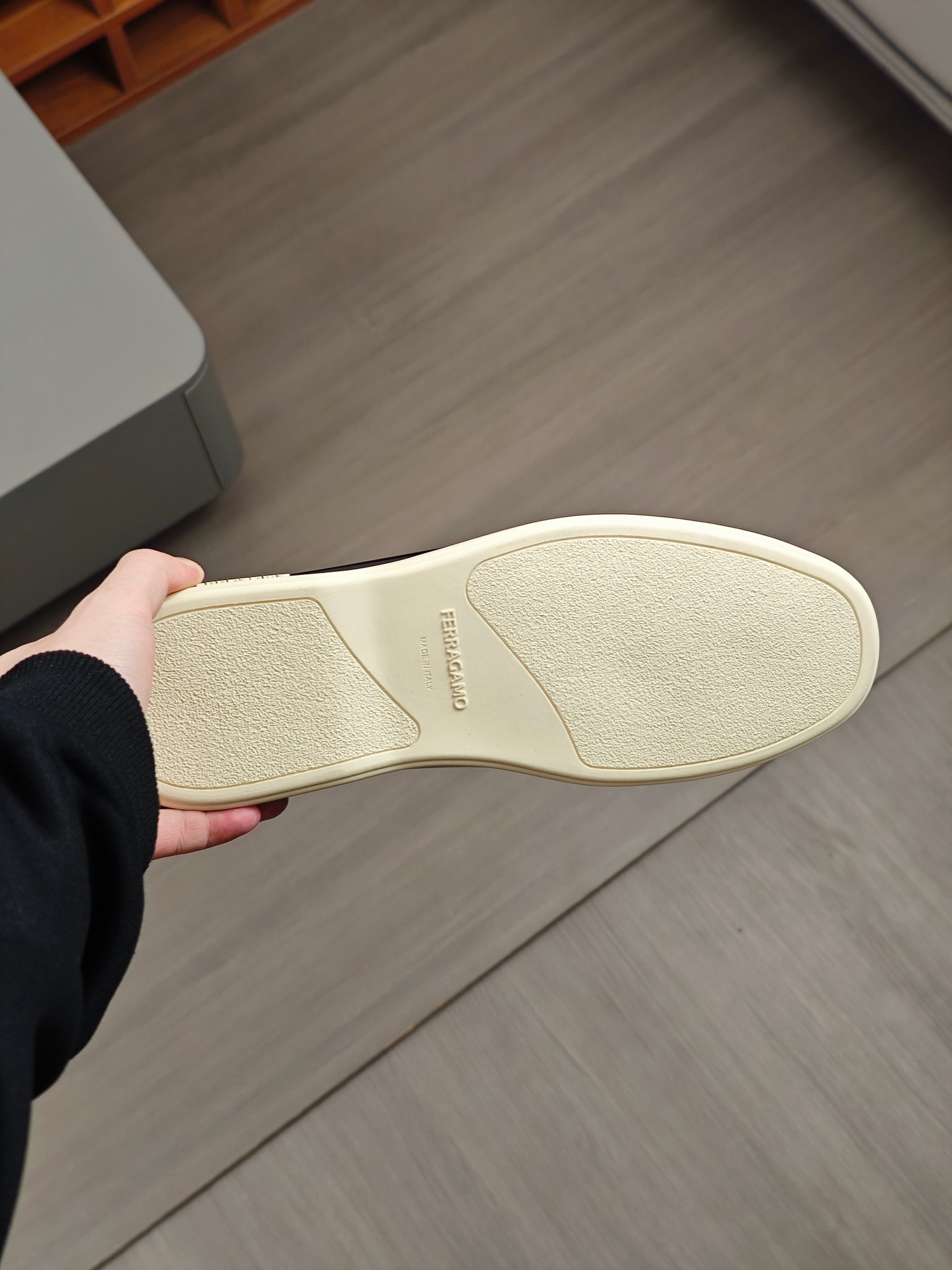 Punto explosivo nuevo en los estantes, zapatos de frijol de alta calidad para hombre Ferragamo de al