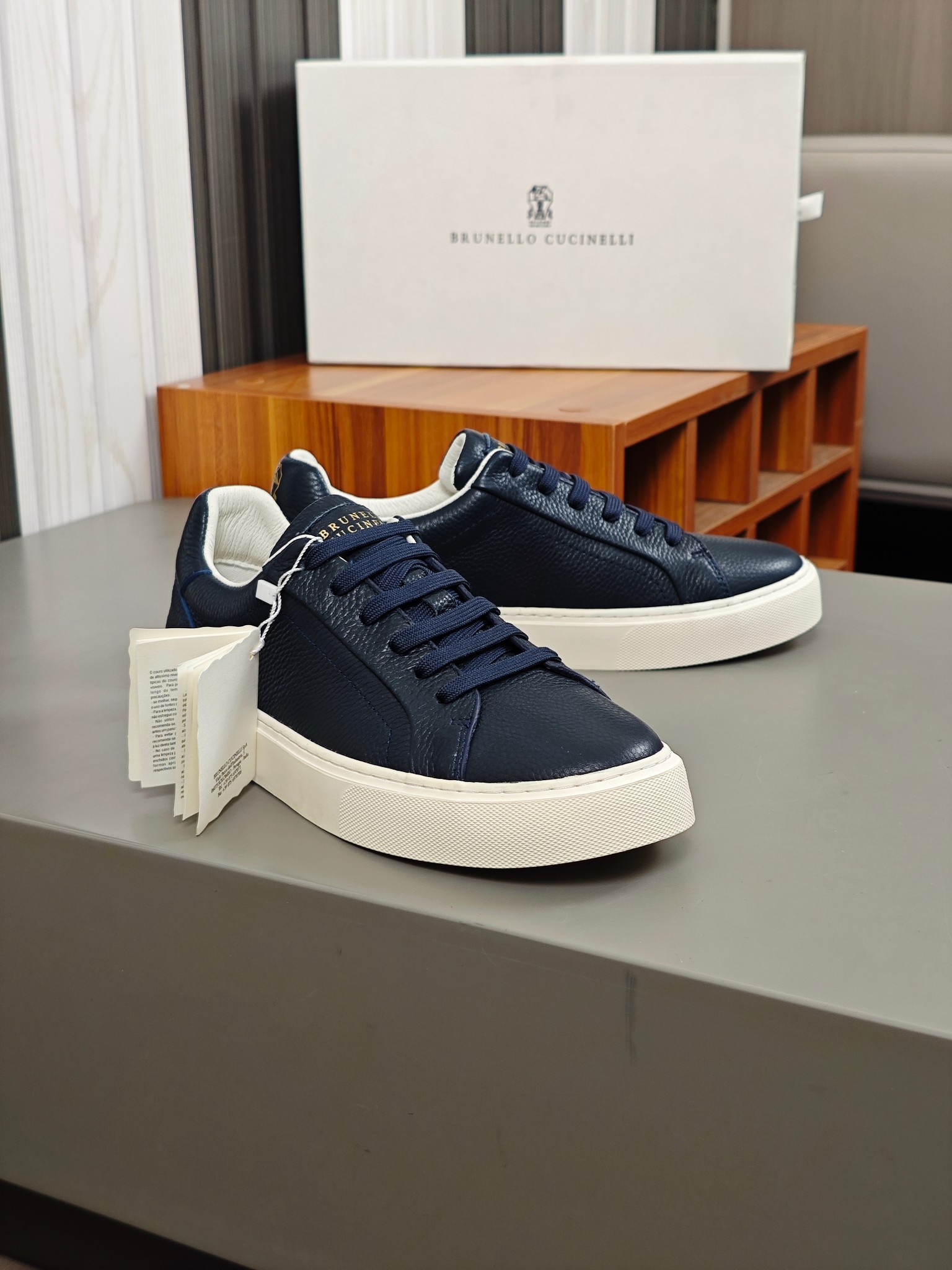 Brunello Cucinelli 2025 ss primavera y verano nuevos zapatos de los hombres a que se refiere (BC) Es