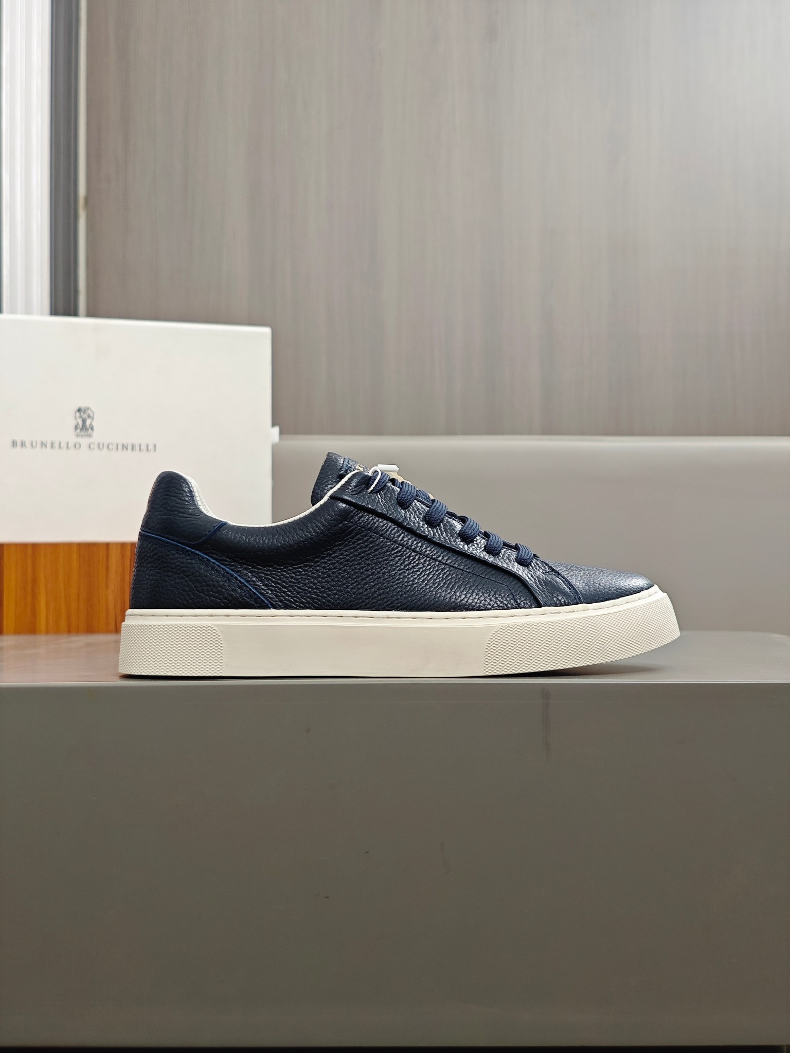 Brunello Cucinelli 2025 ss primavera y verano nuevos zapatos de los hombres a que se refiere (BC) Es