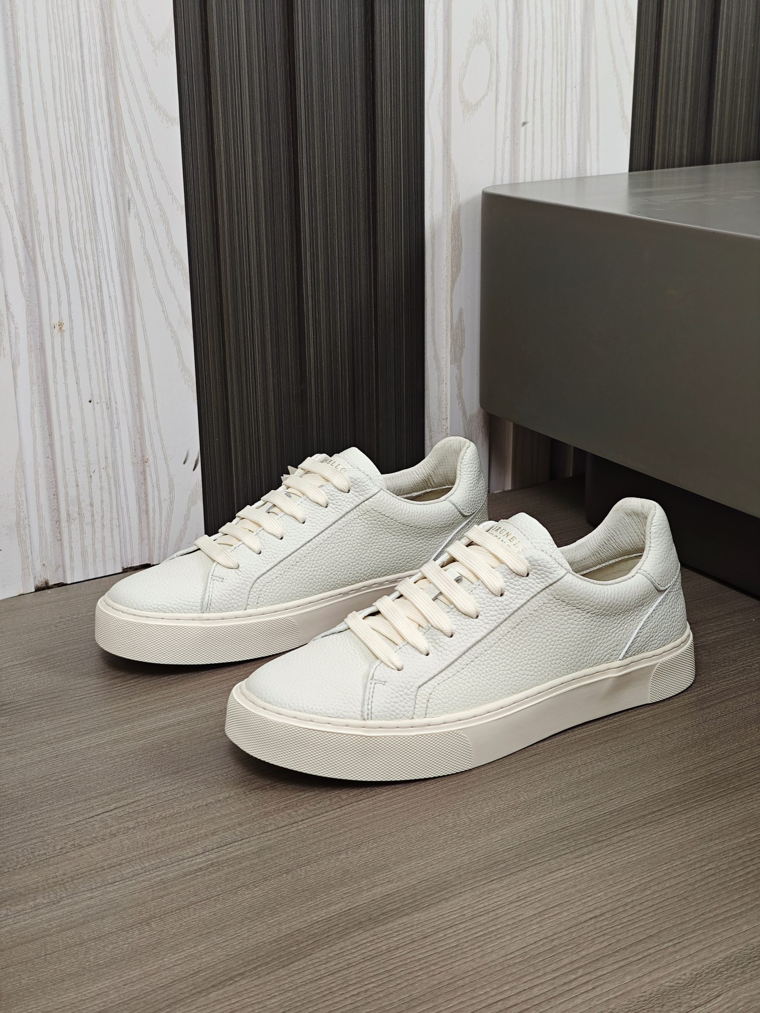 Brunello Cucinelli 2025 ss primavera y verano nuevos zapatos de los hombres a que se refiere (BC) Es