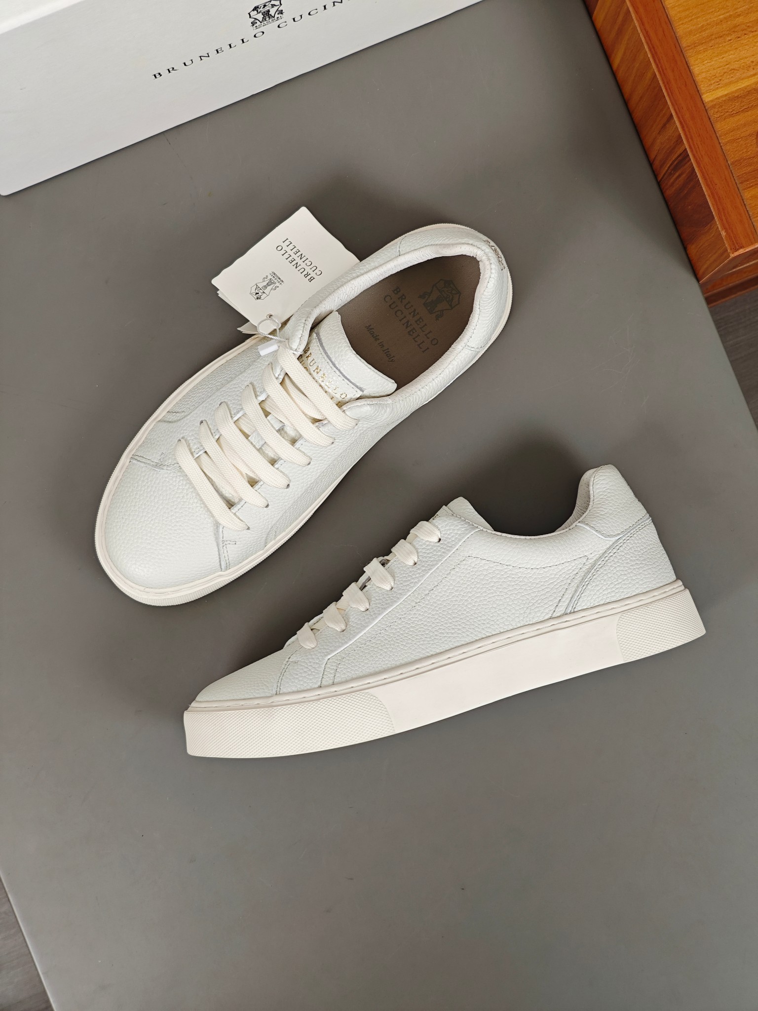 Brunello Cucinelli 2025 ss primavera y verano nuevos zapatos de los hombres a que se refiere (BC) Es