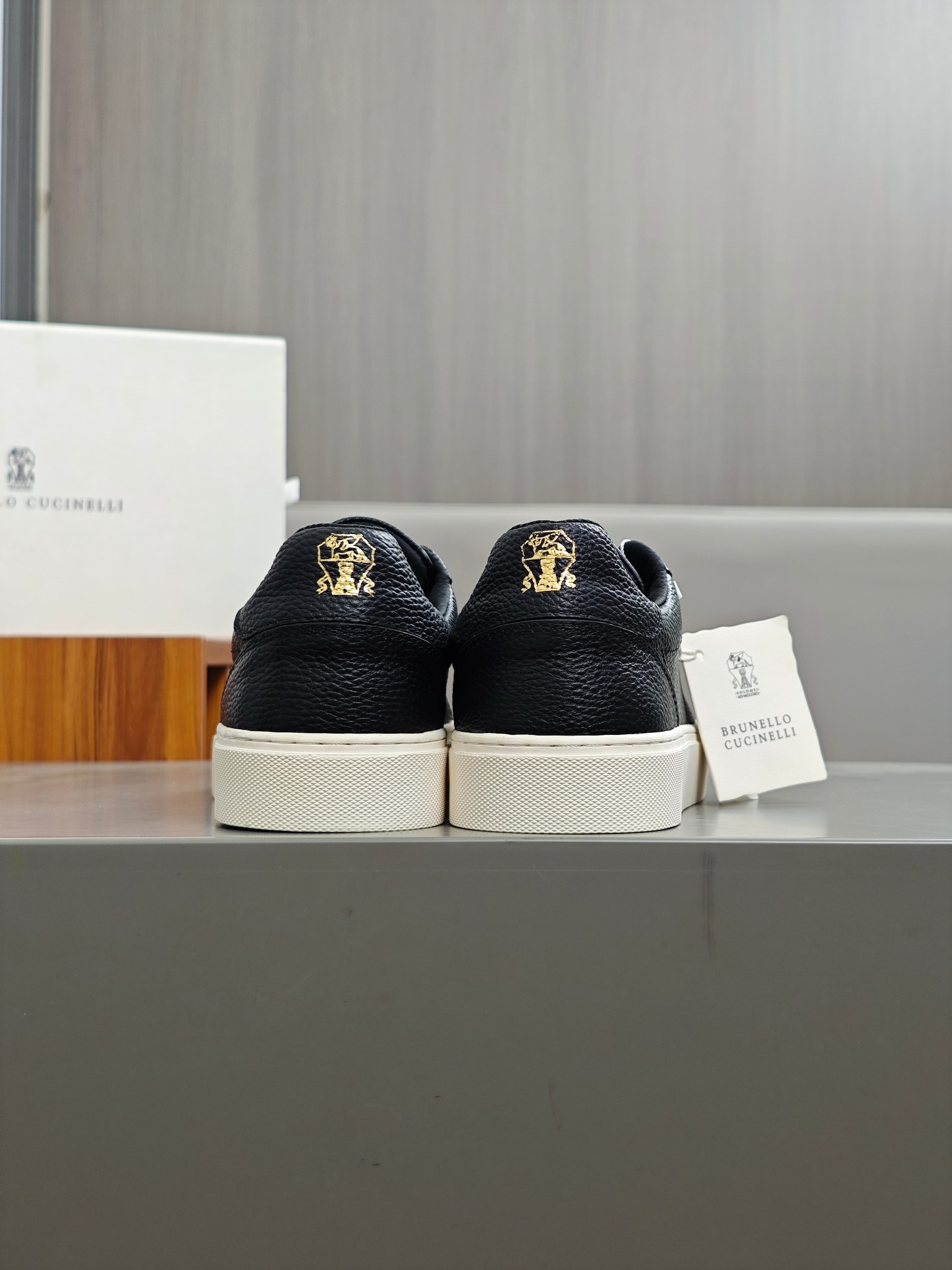 Brunello Cucinelli 2025 ss primavera y verano nuevos zapatos de los hombres a que se refiere (BC) Es
