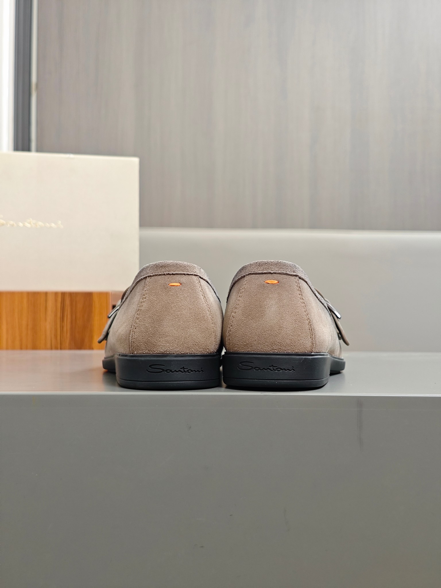 High-quality Handmade Italian Men’s Recreational Shoes by Santoni – Comfort and Style Combined - 图片 9