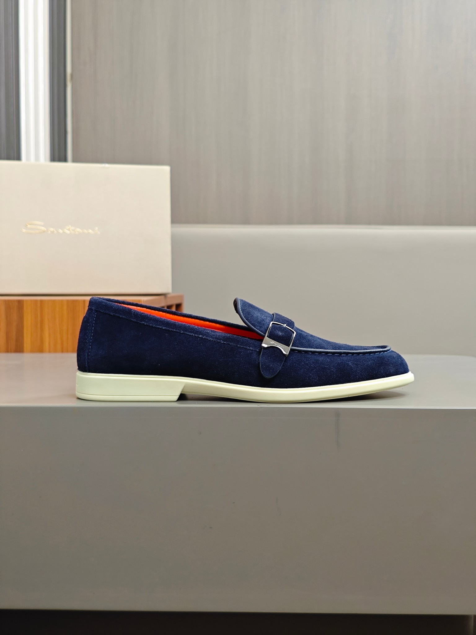 “High-Quality Handmade Italian Men’s Recreational Shoes by Santoni” - 图片 3
