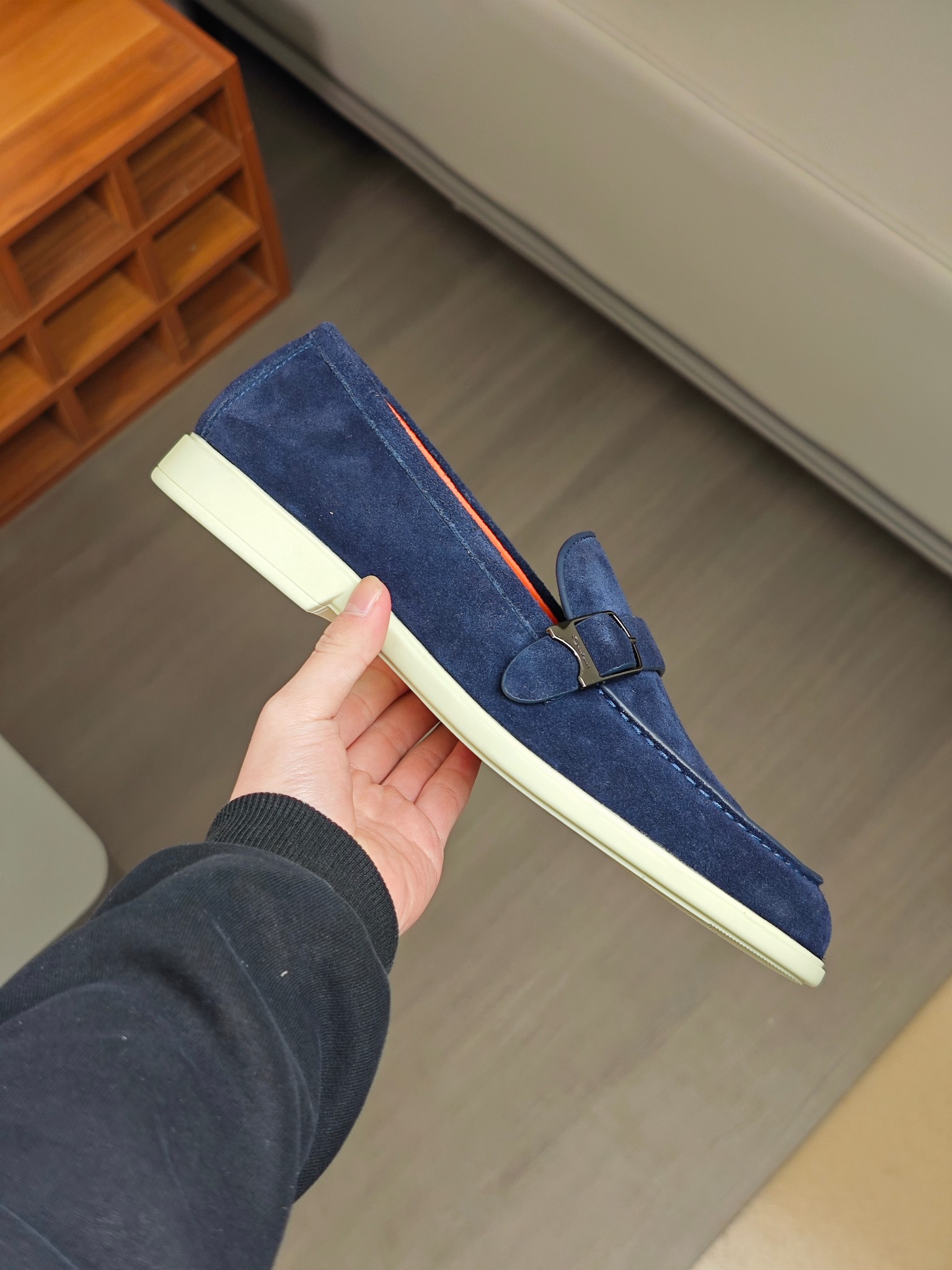 “High-Quality Handmade Italian Men’s Recreational Shoes by Santoni” - 图片 6