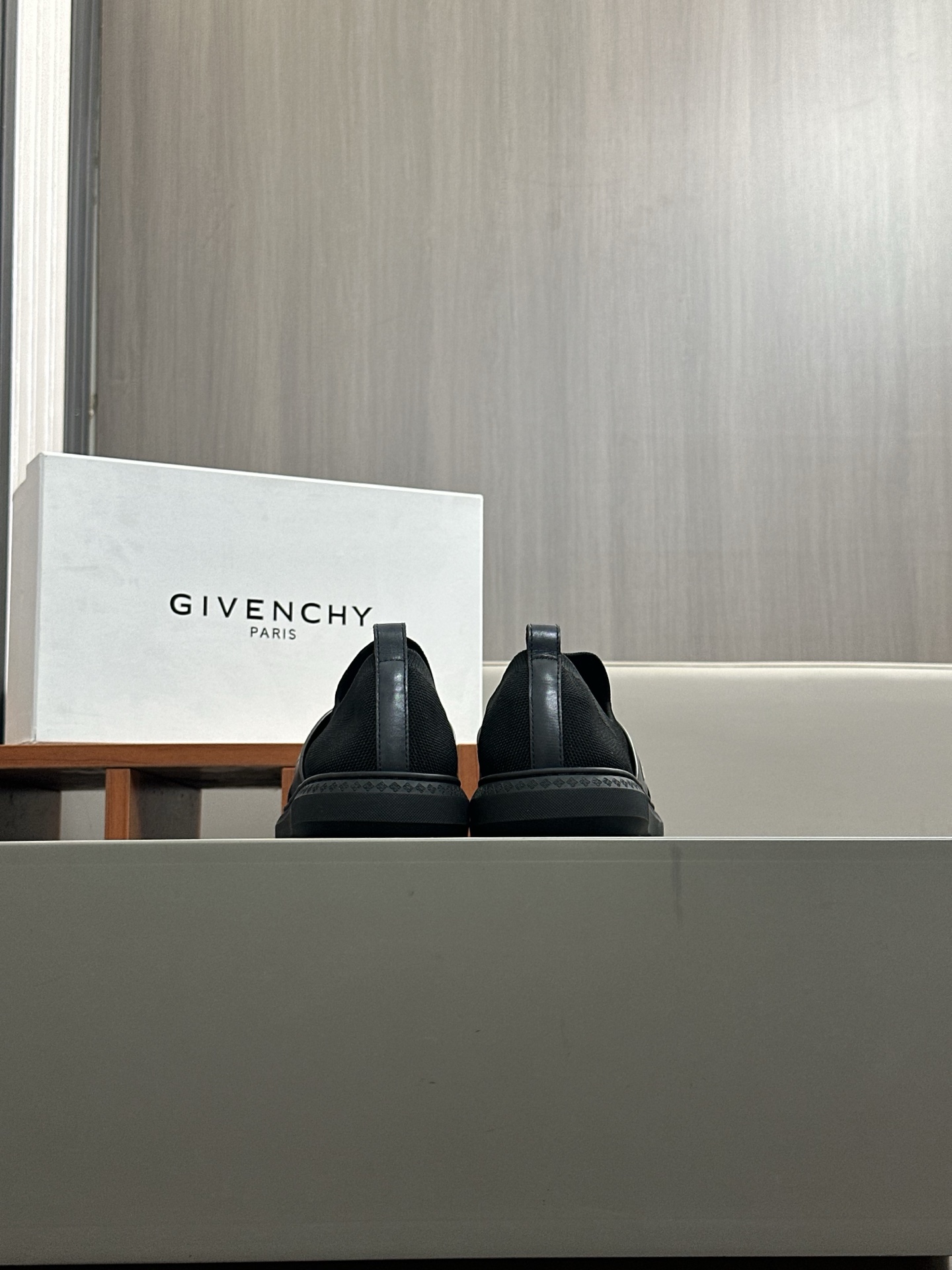 Givenchy G Set Low-Top Banded Sneakers - Elastic Band Slip-On Design 9 i1745935212938 7096 0 6