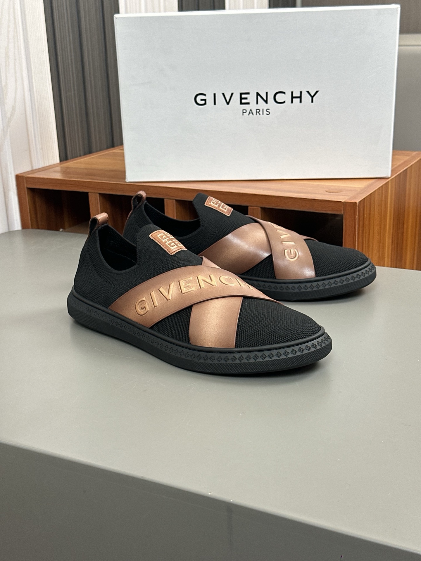 Givenchy G Set Low-Top Sneakers in Black Knit with Logo Strap 4 i1745935251036 8353 0 2